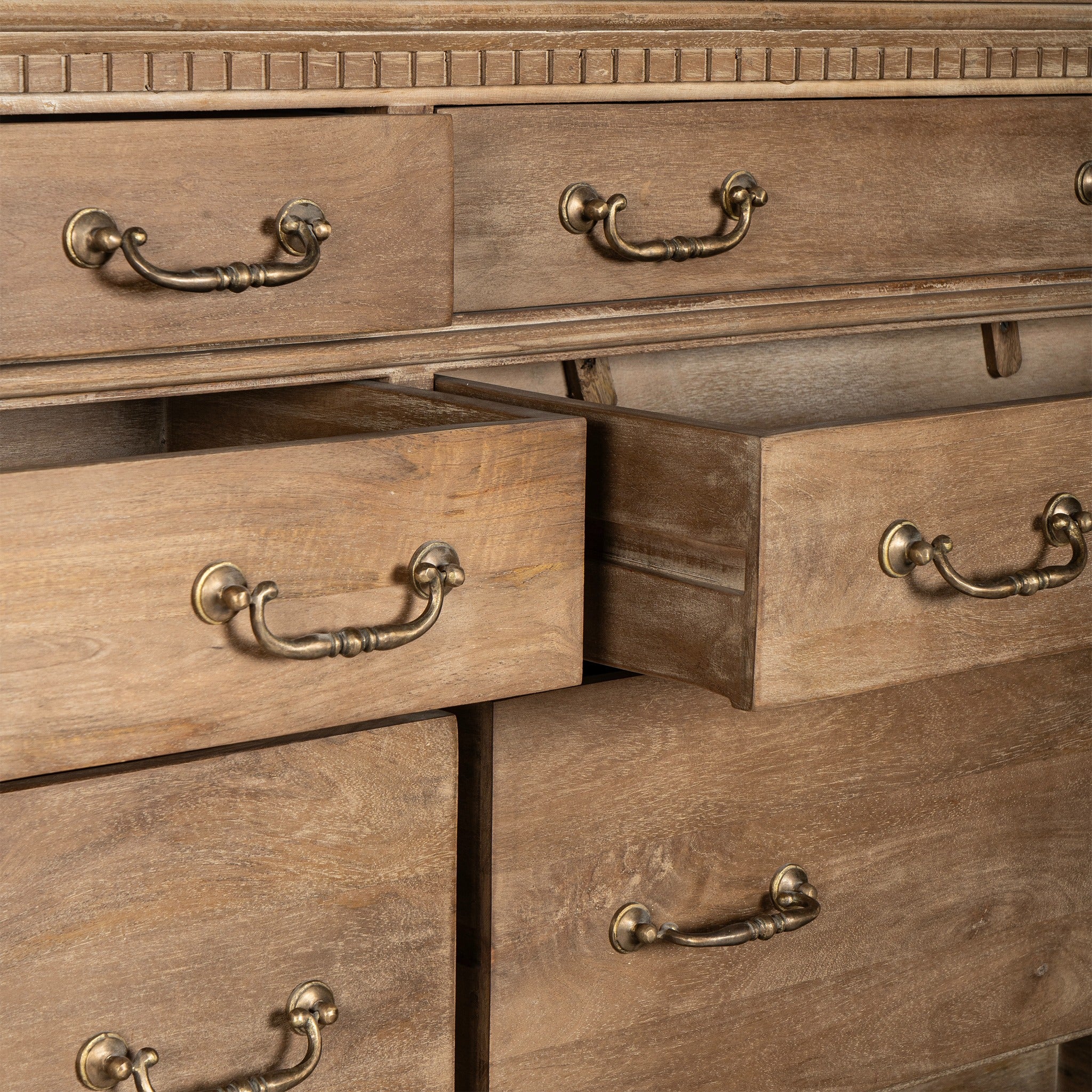 Hemingway 10 Drawer Dresser