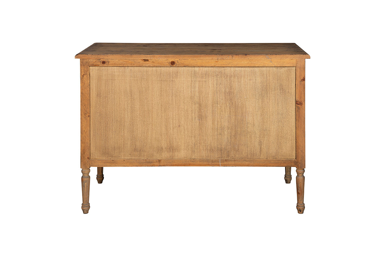Williamsburg Chest
