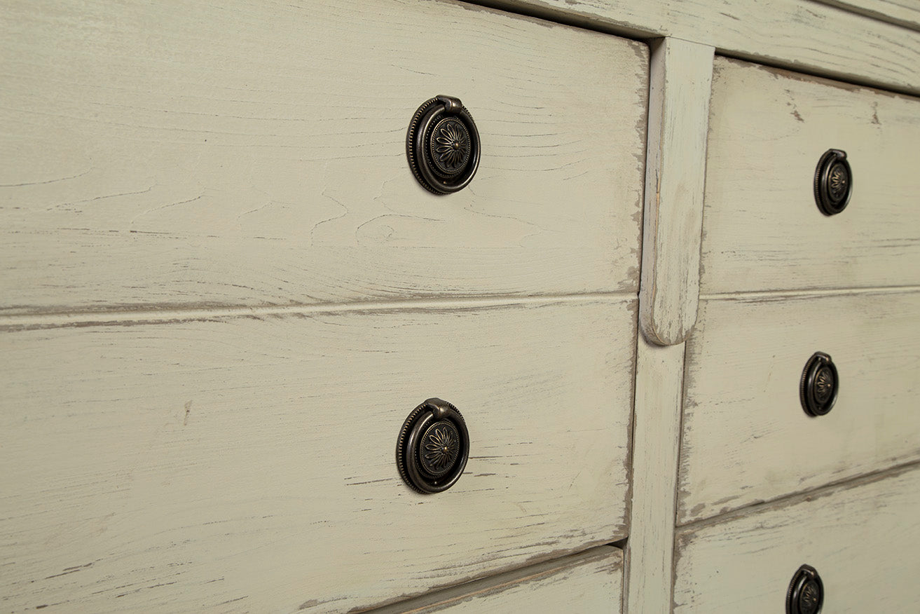 Eastwood Chest