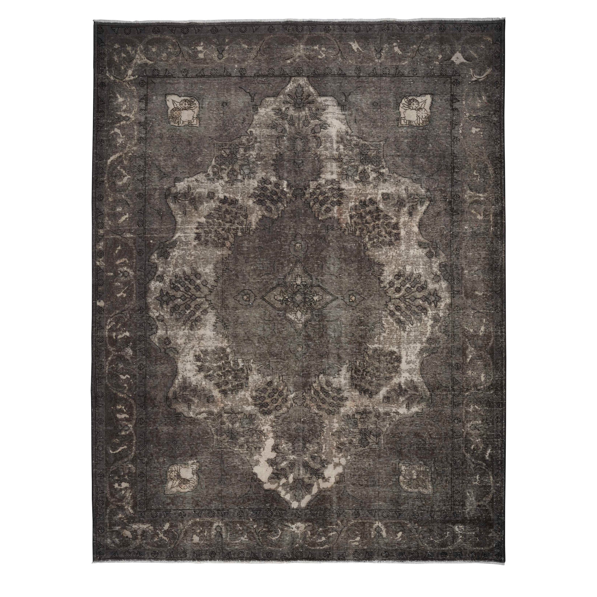 Akbari Rug