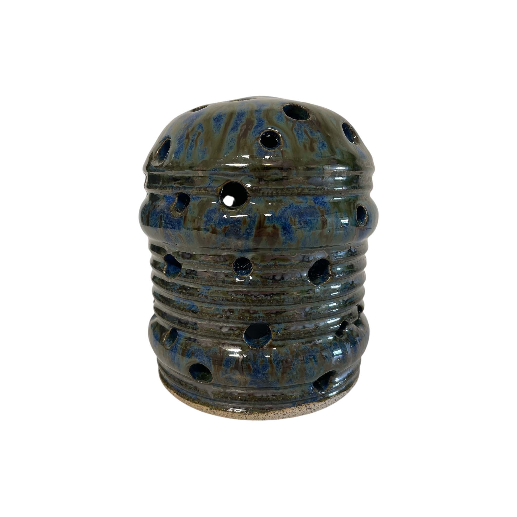 109-111504_H.jpg