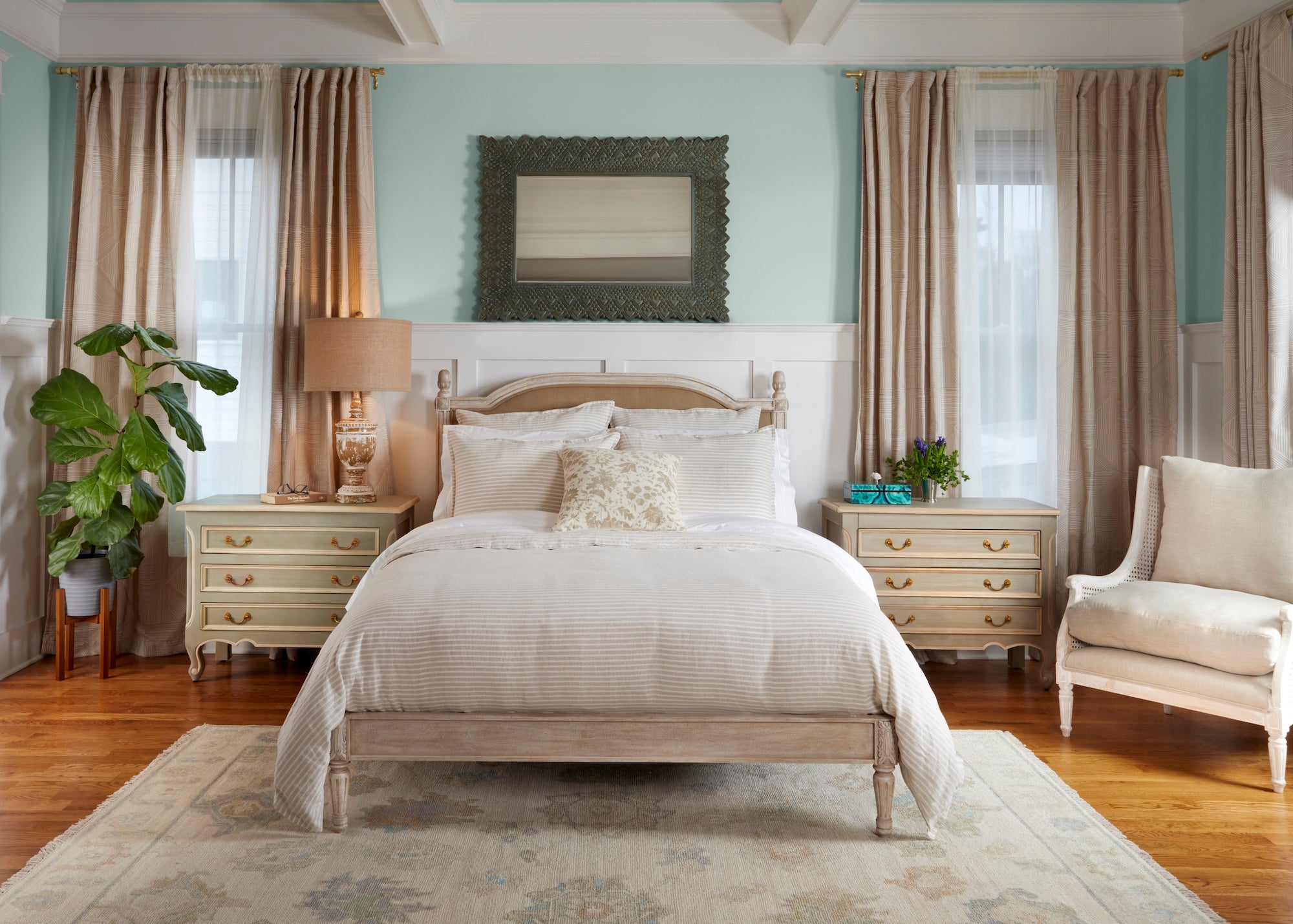 110-111687_-Pillow-Taomina-Bed-Horiz_V2_42645f92-58f3-4e67-b3f3-4de378565d37.jpg