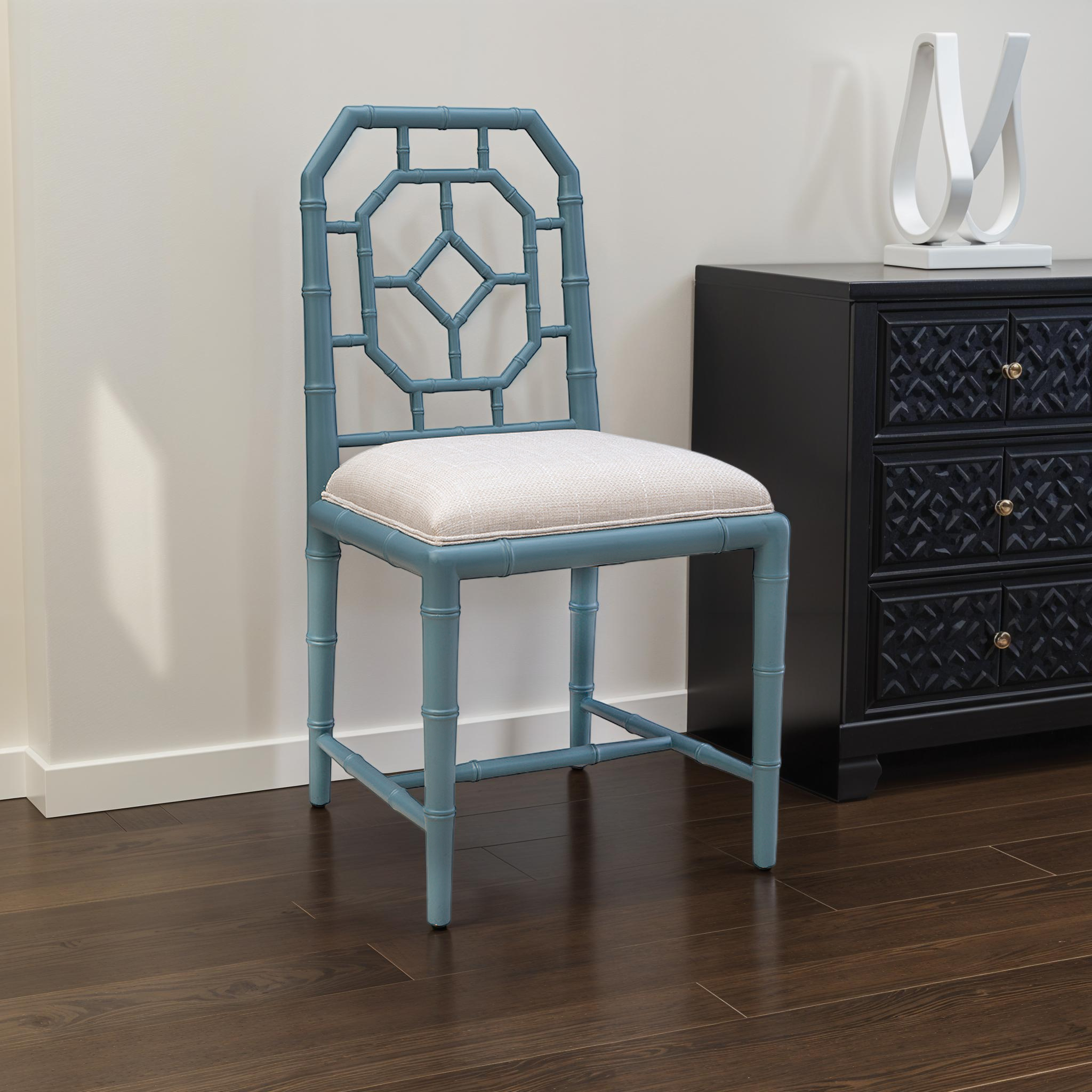 Mochou Lacquered Bamboo Chair