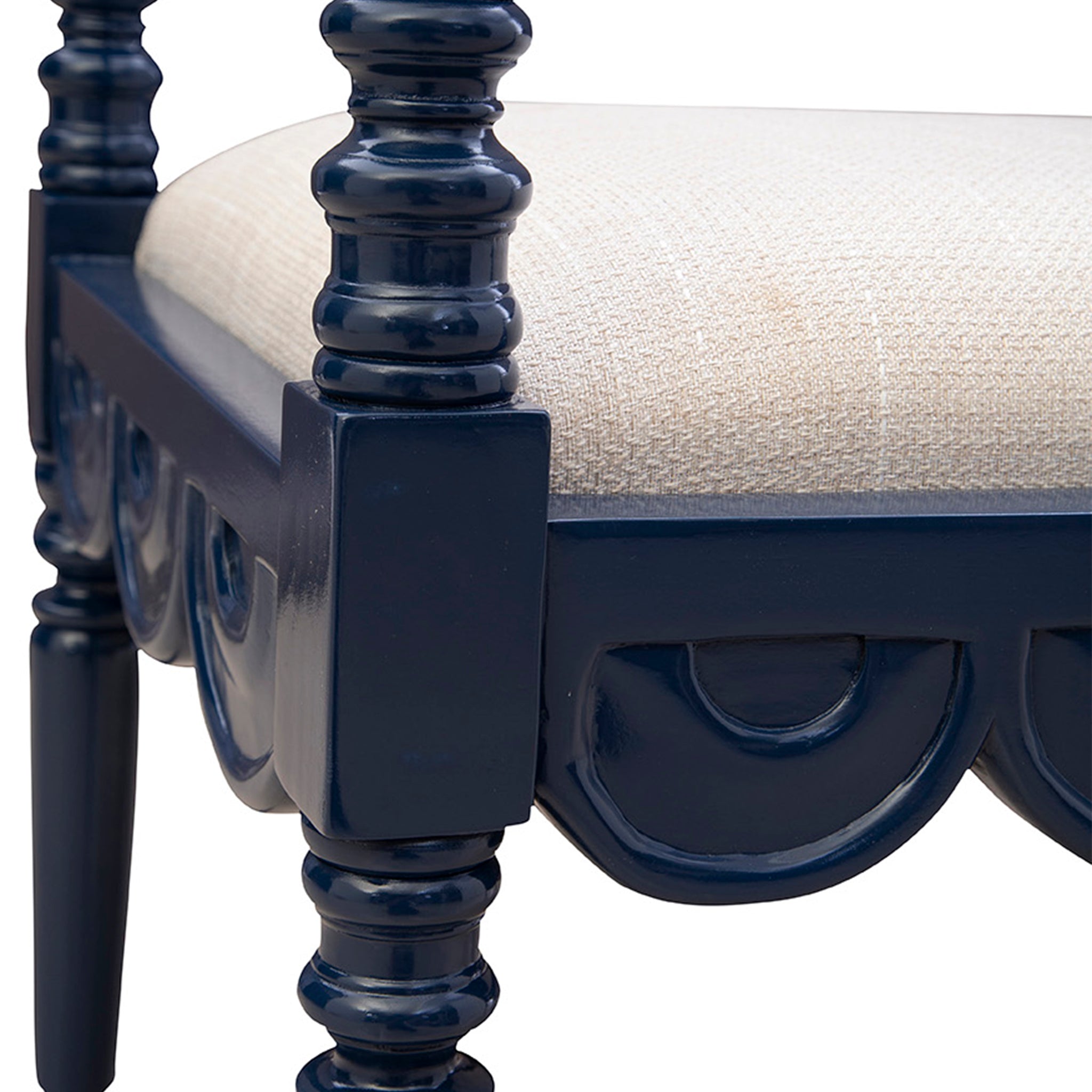 Maris Scalloped Carved Bench