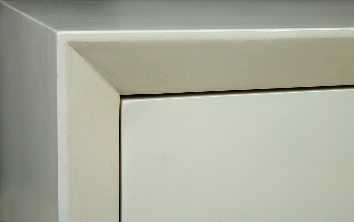 Sovana Lacquered Wood Chest