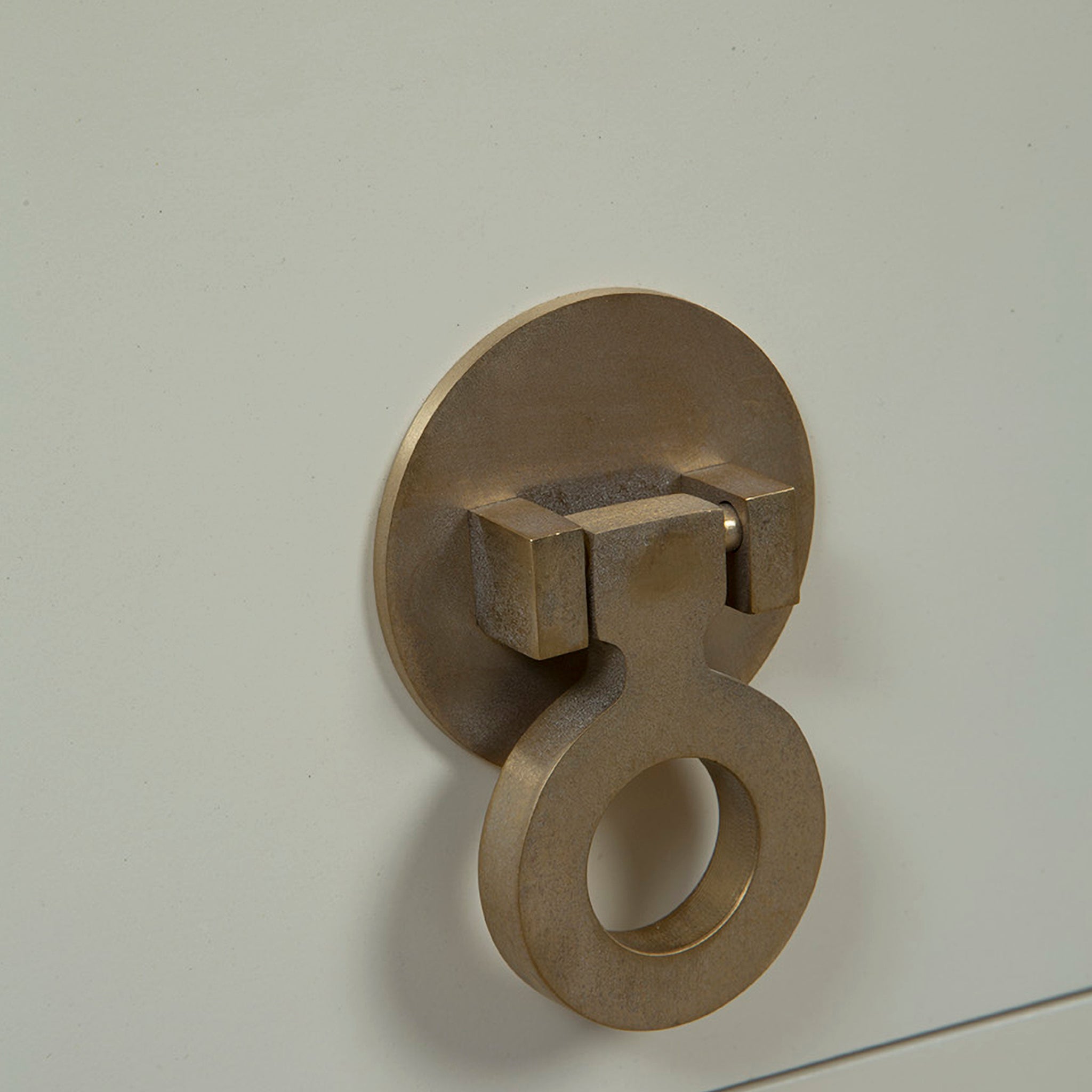 Sovana Lacquered Wood Chest