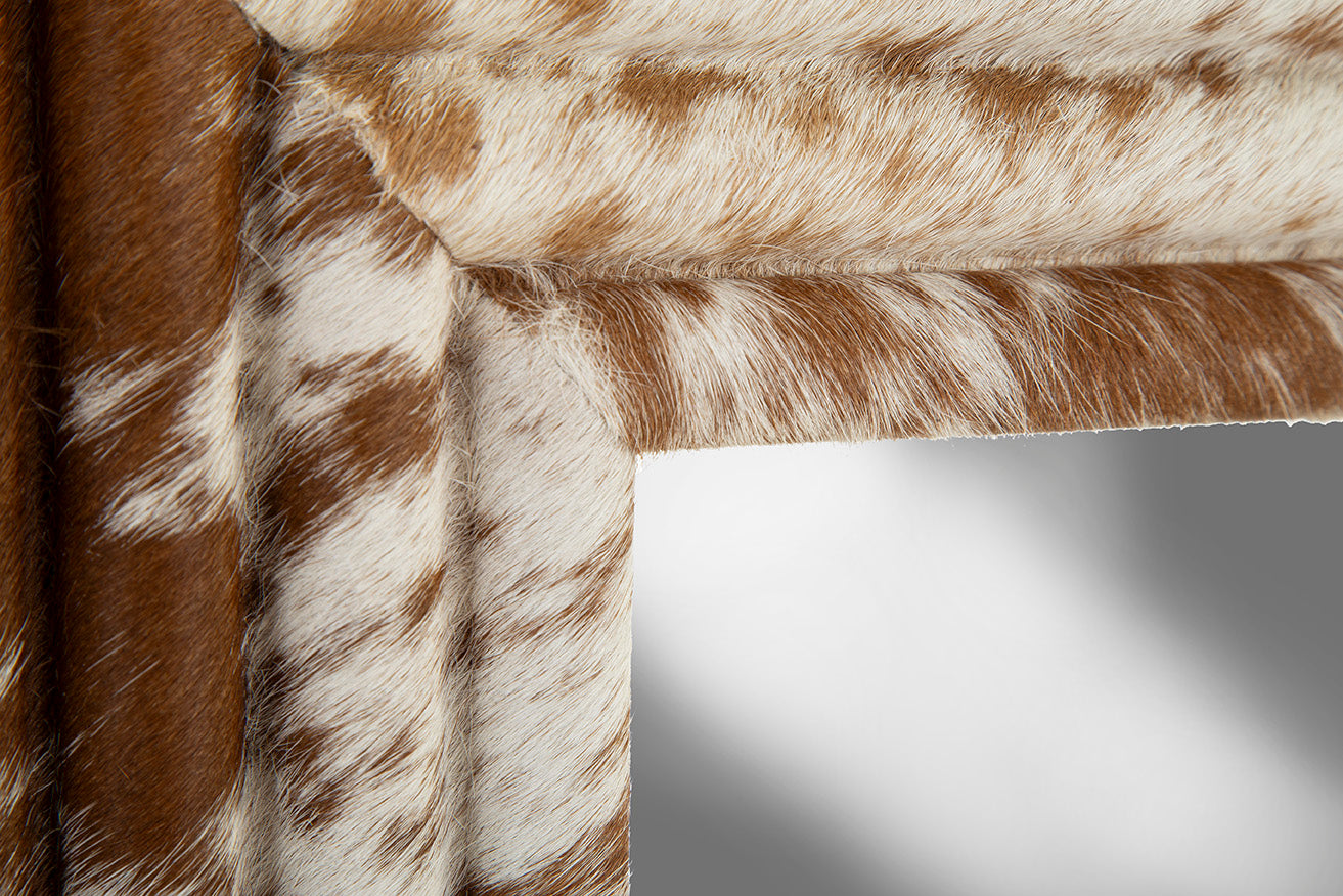 Cervantes Hide Frame Mirror