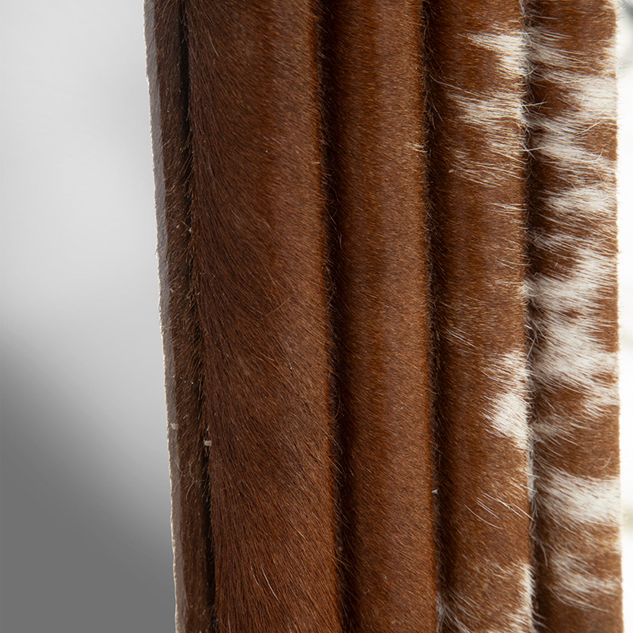 Cervantes Hide Frame Mirror