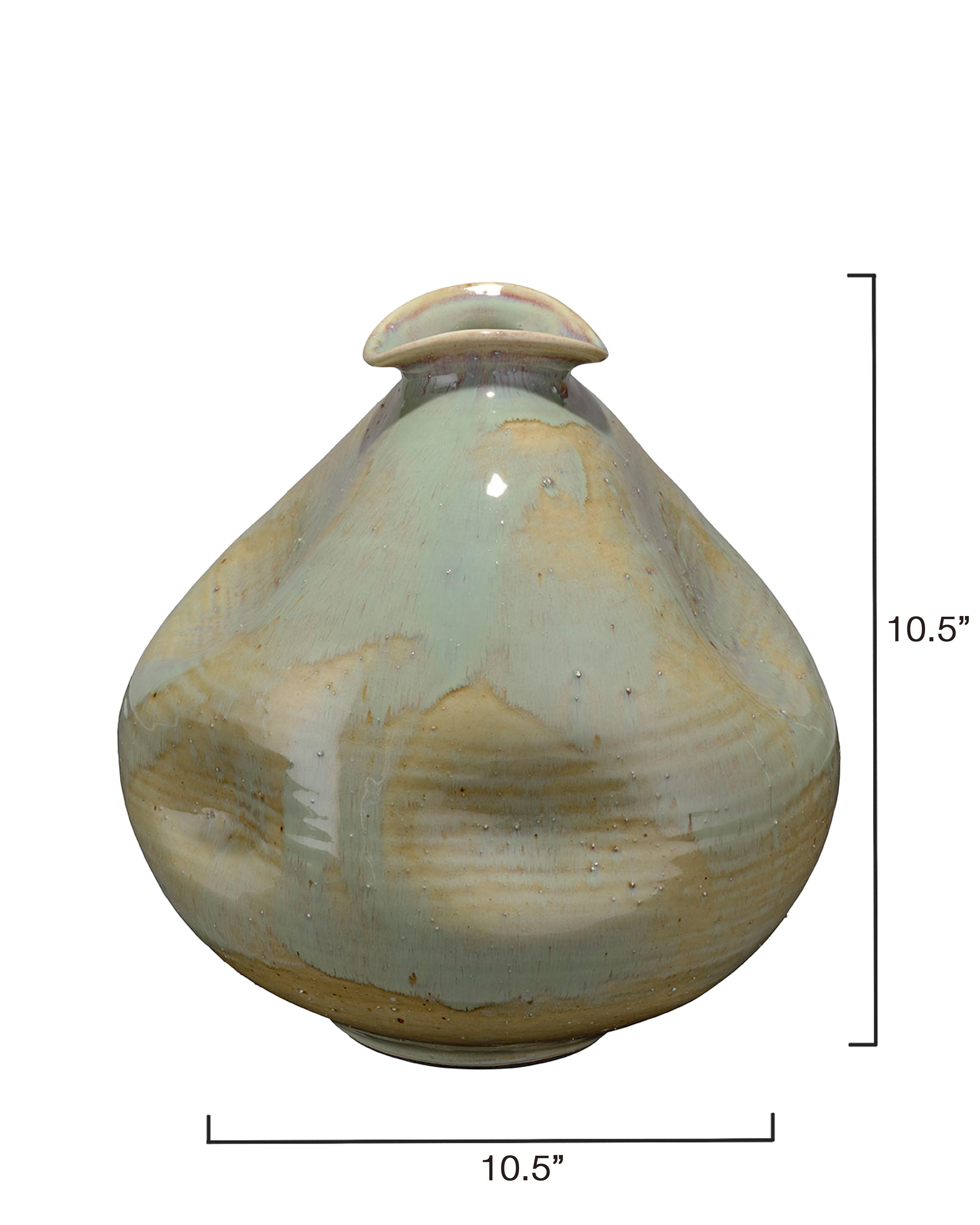 Avenel Vase