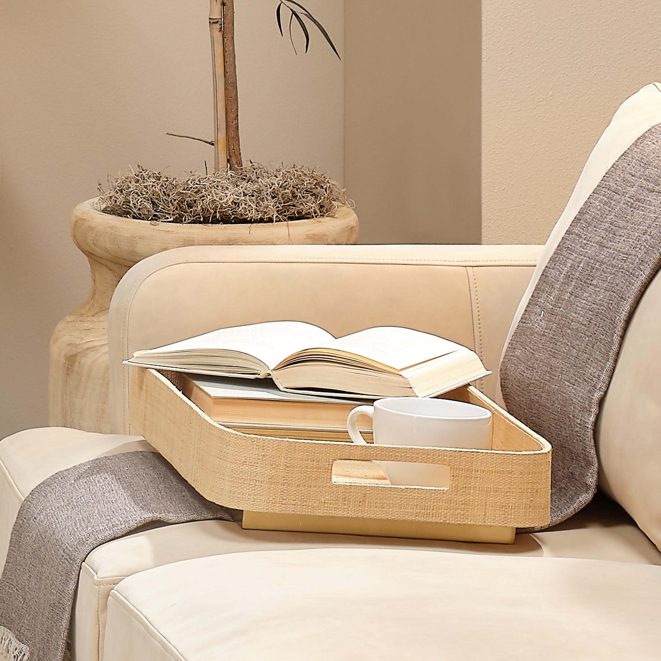 Safini Footed Tray
