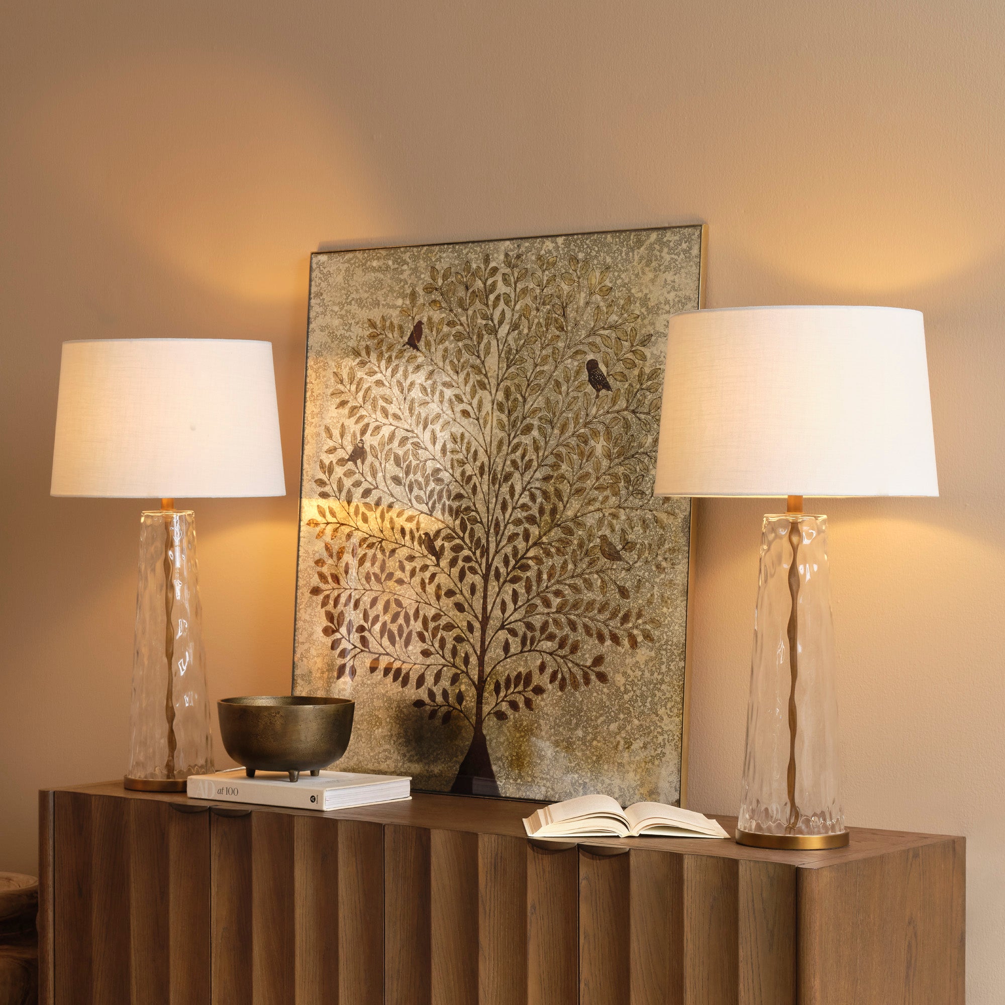 Valdren Hammered Glass Lamp