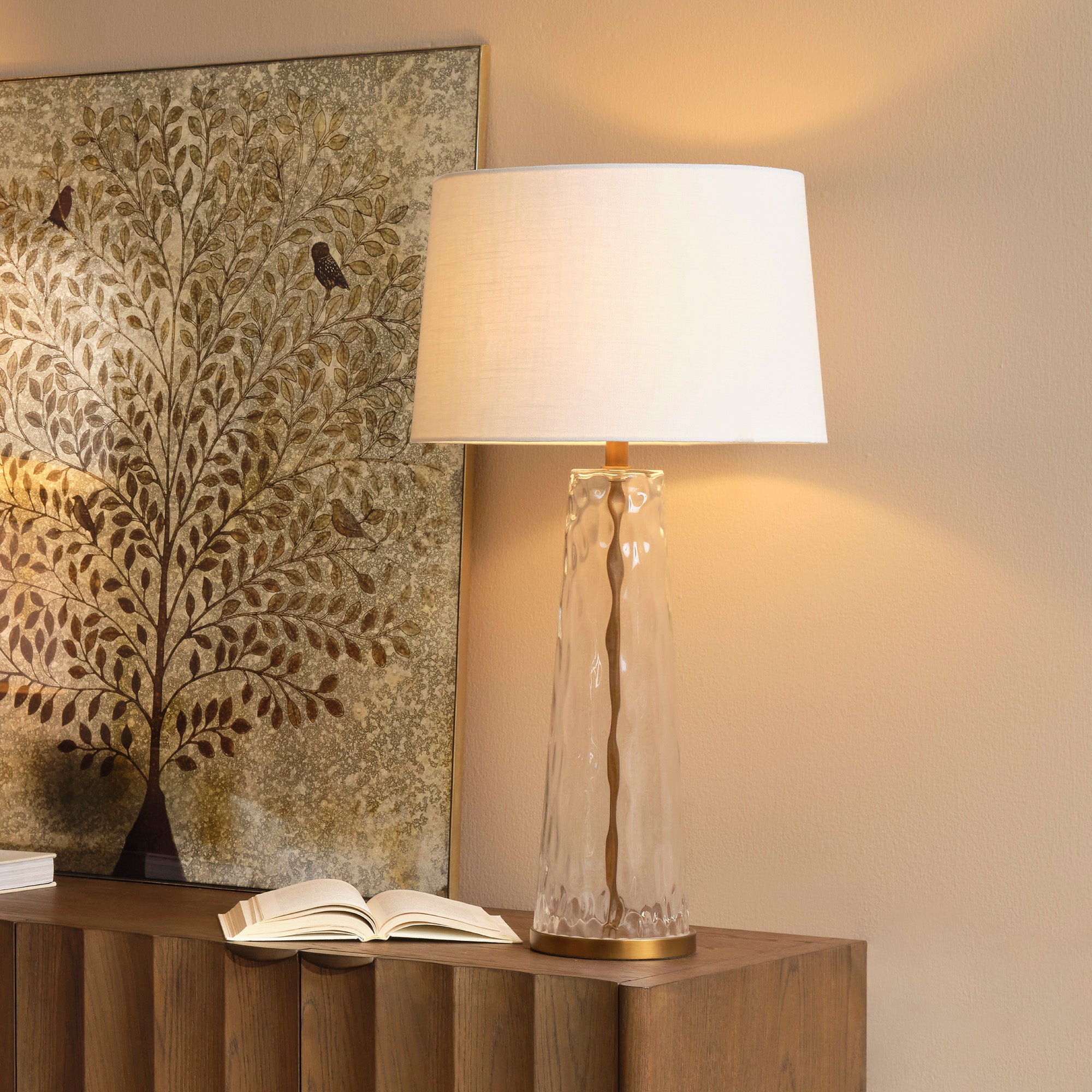 Valdren Hammered Glass Lamp