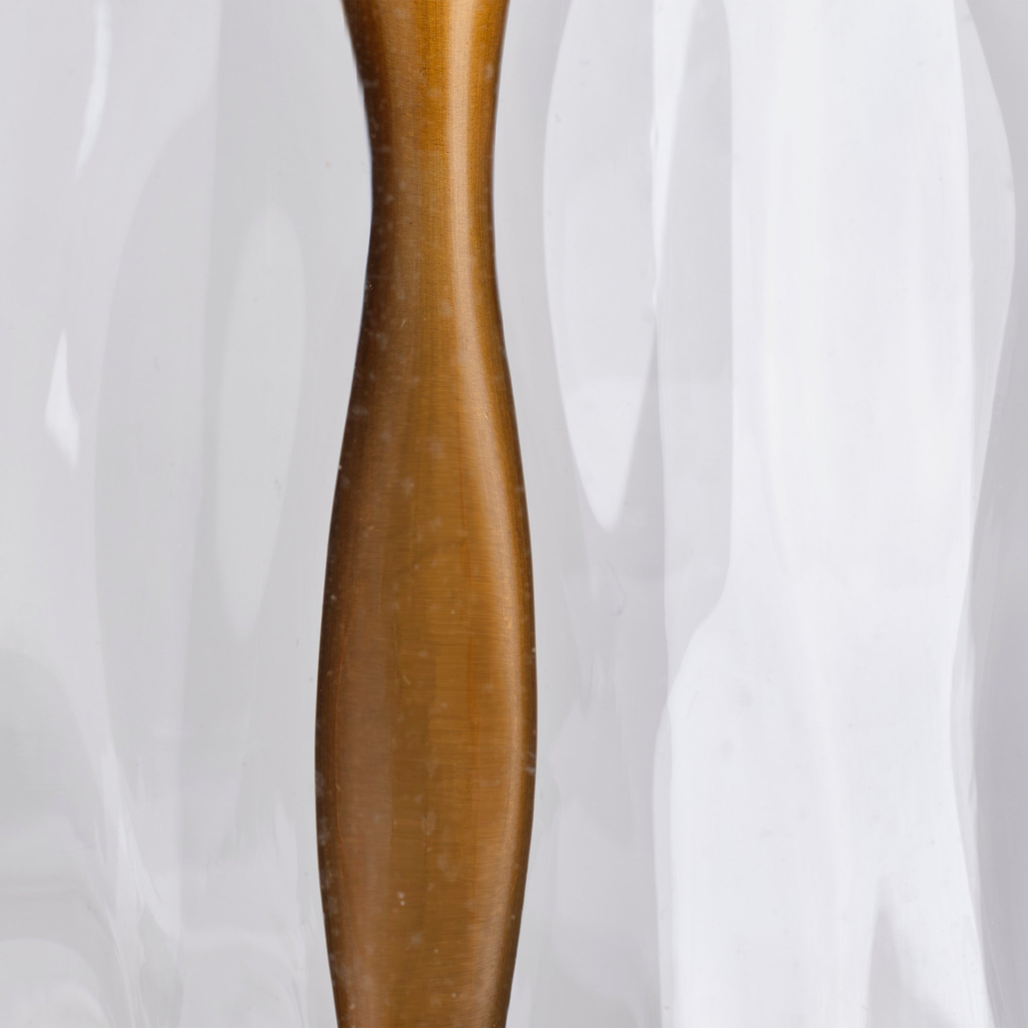 Valdren Hammered Glass Lamp