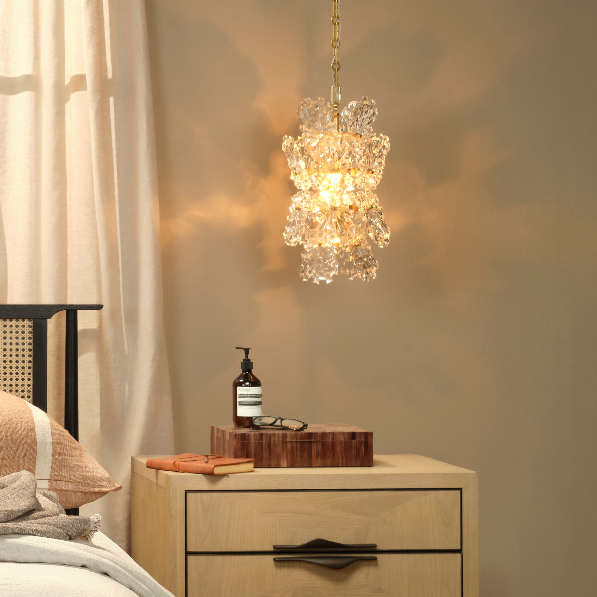 Elarion 1-Light Glass Pendant