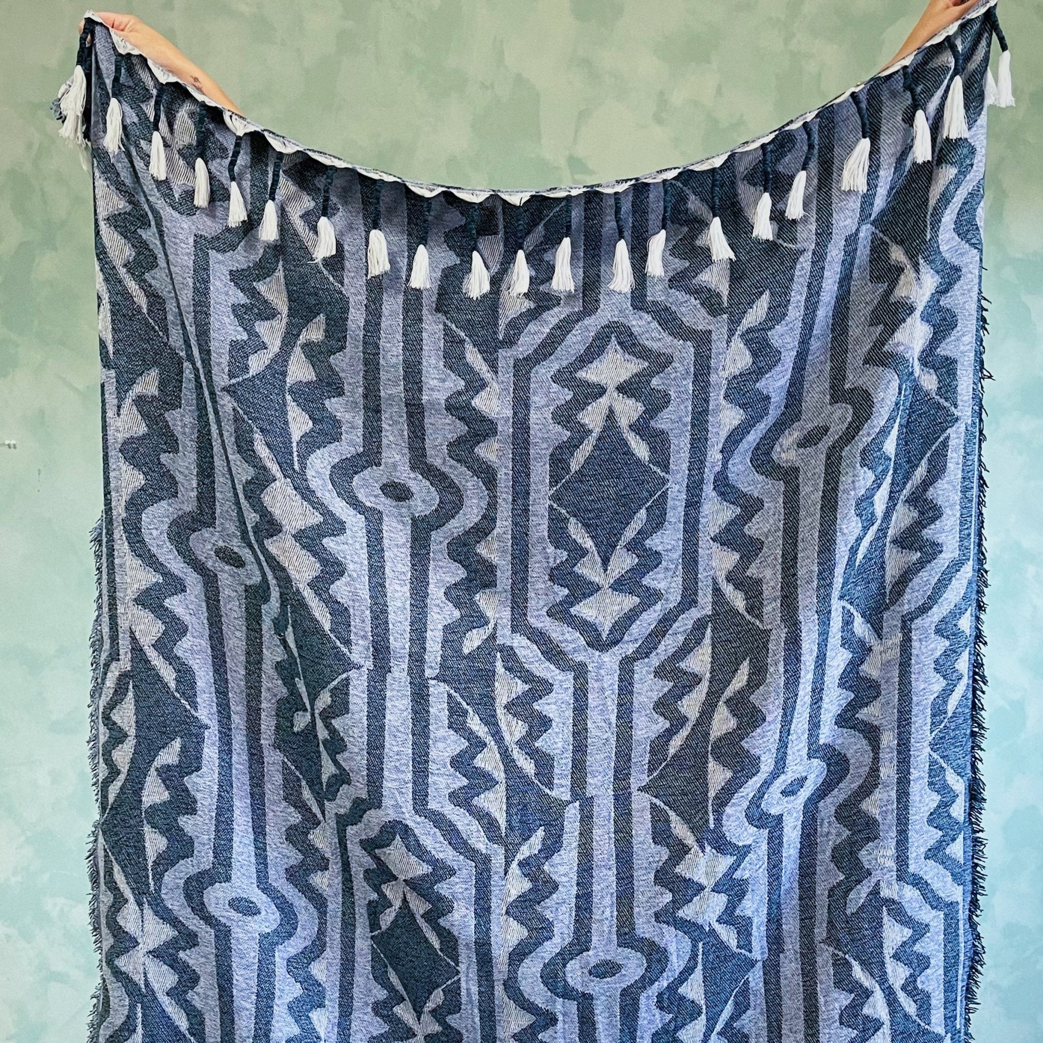 Navelle Woven Throw - Wisteria