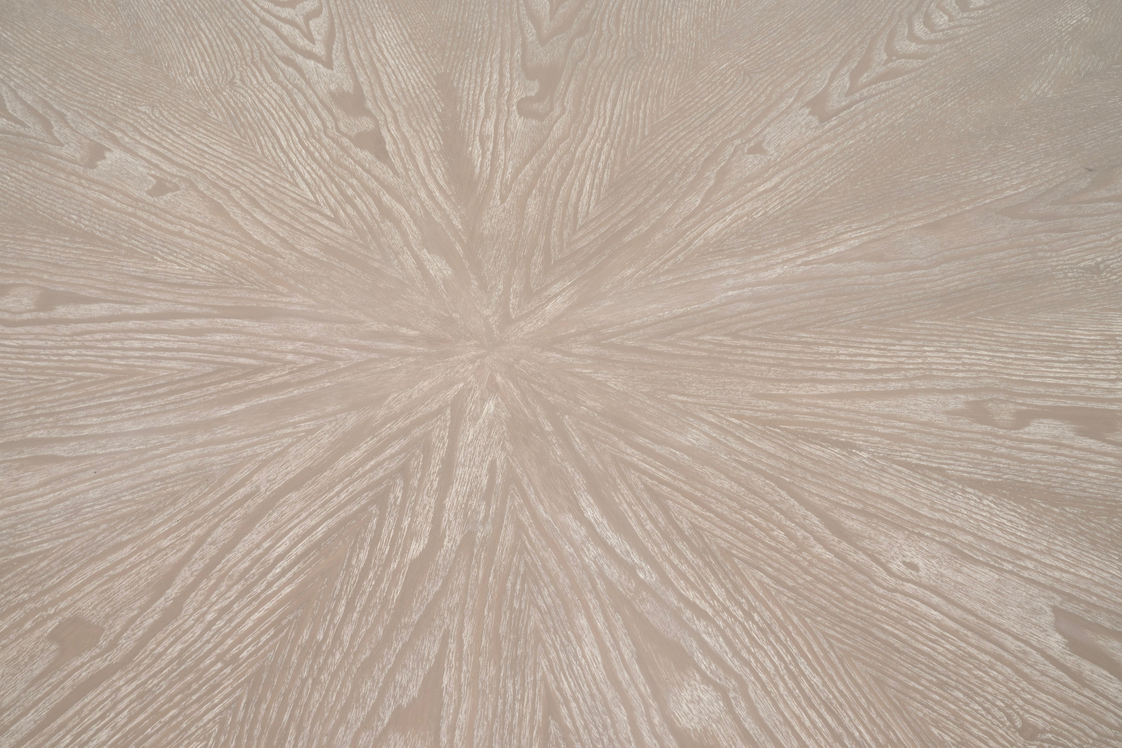 Avond Round Dining Table