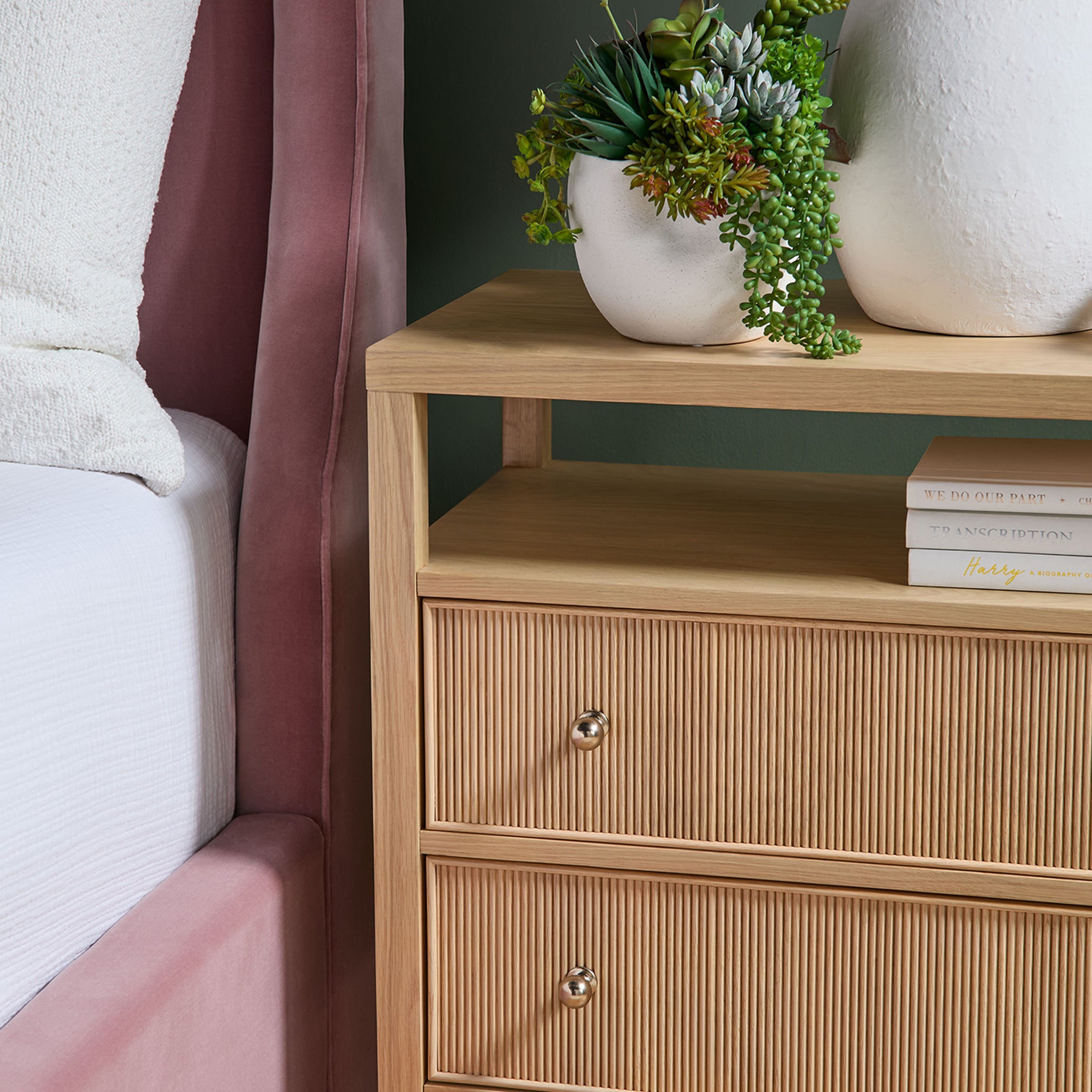 Amorette Bed