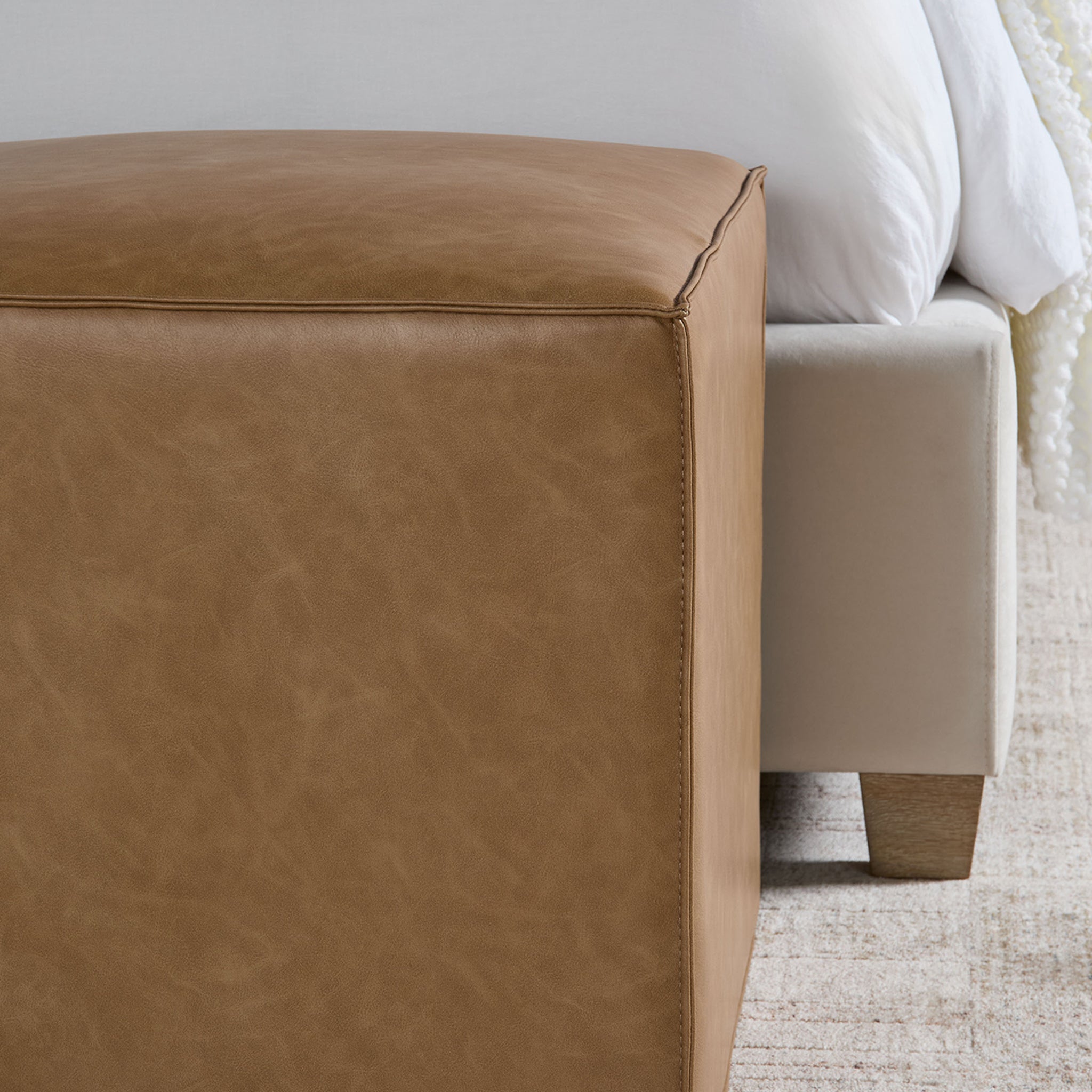 Tavist Accent Cube