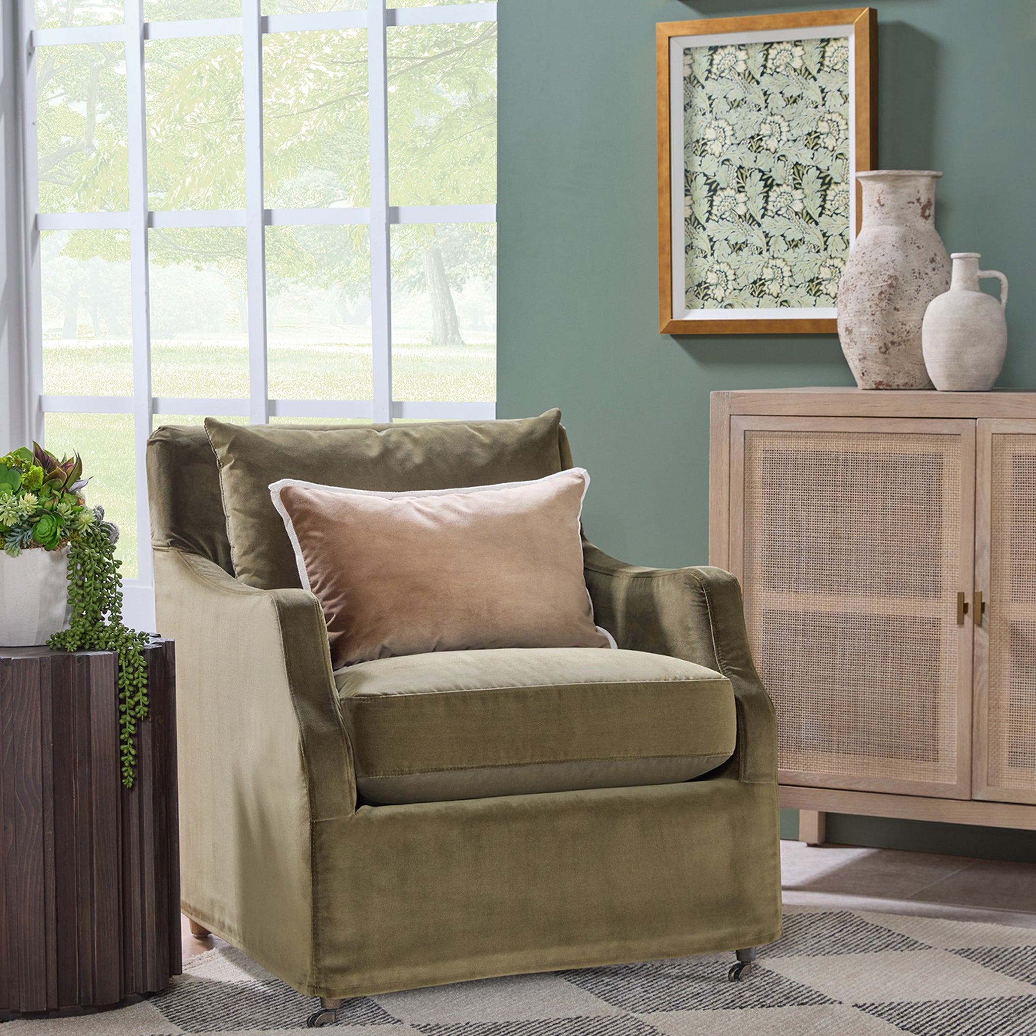 Artoie Club Chair