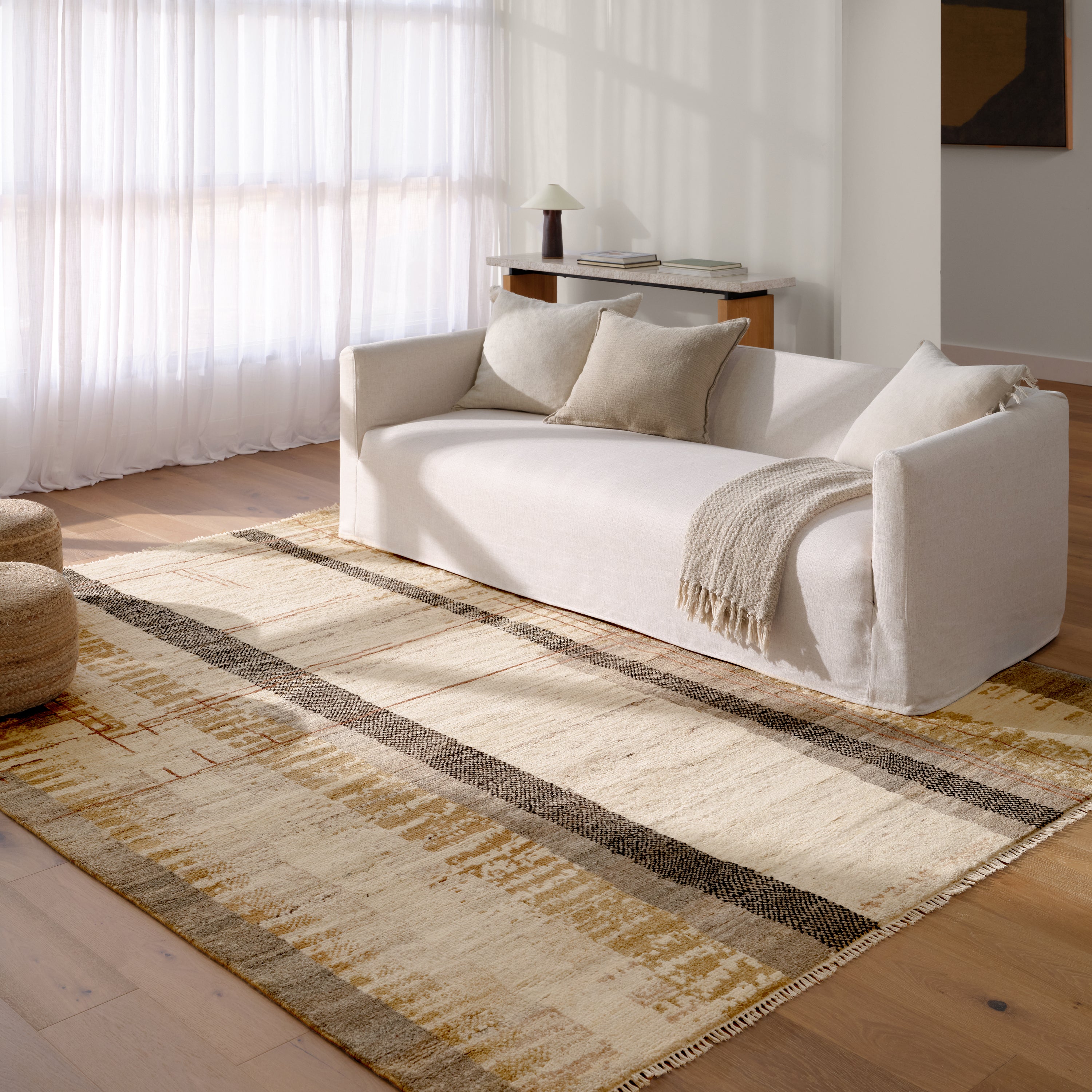 Vallata Wool Area Rug
