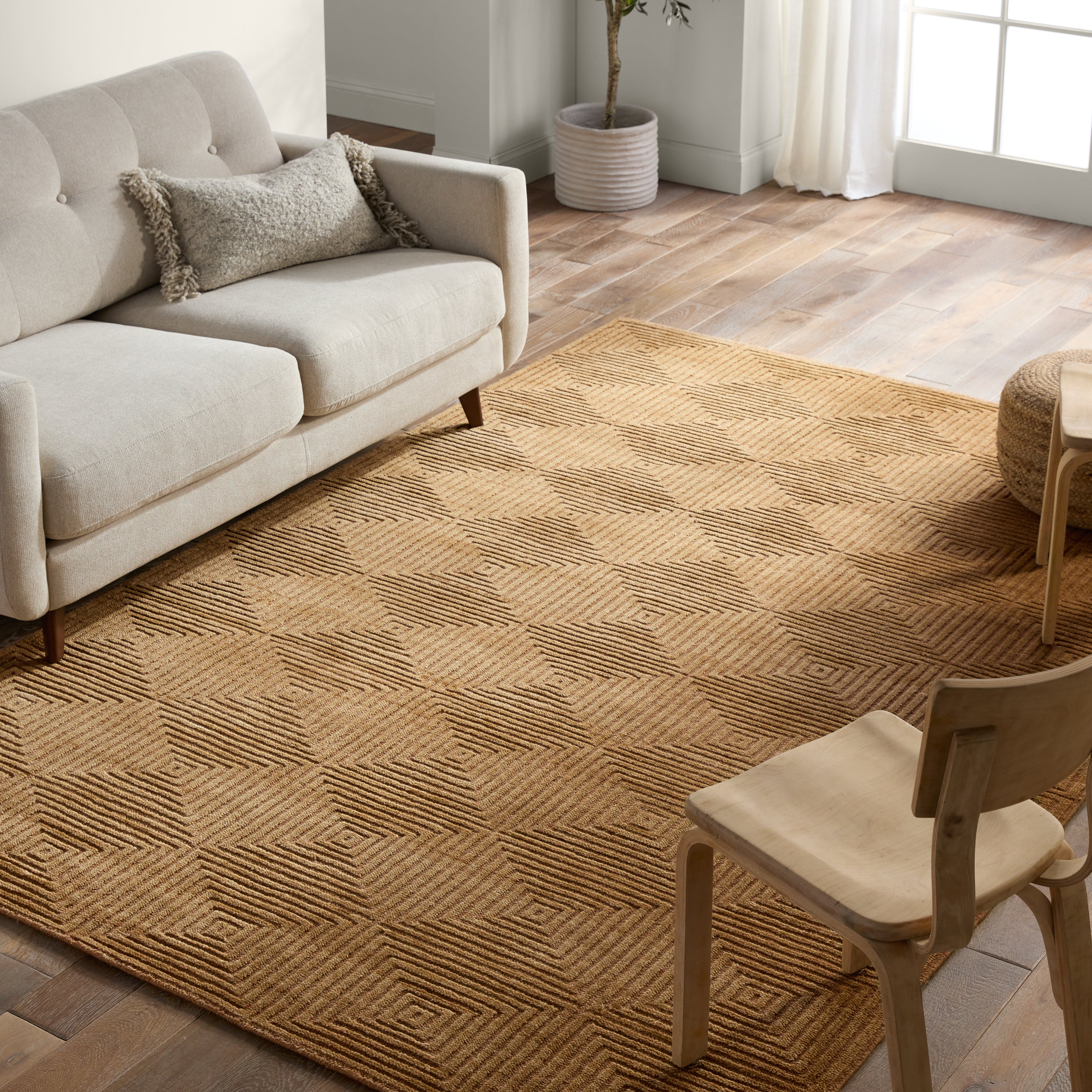 Chandra Wool Geometric Rug