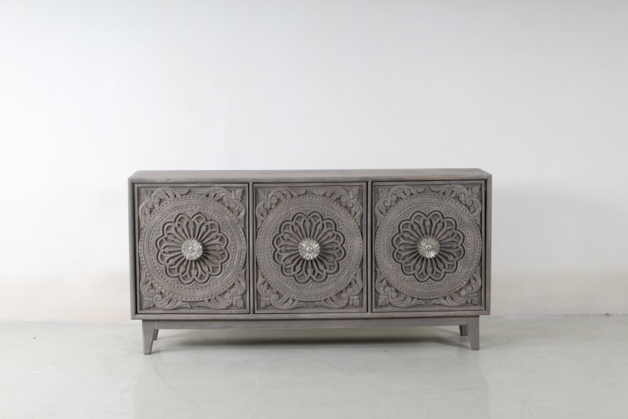 Bleune Medallion Sideboard - Wisteria