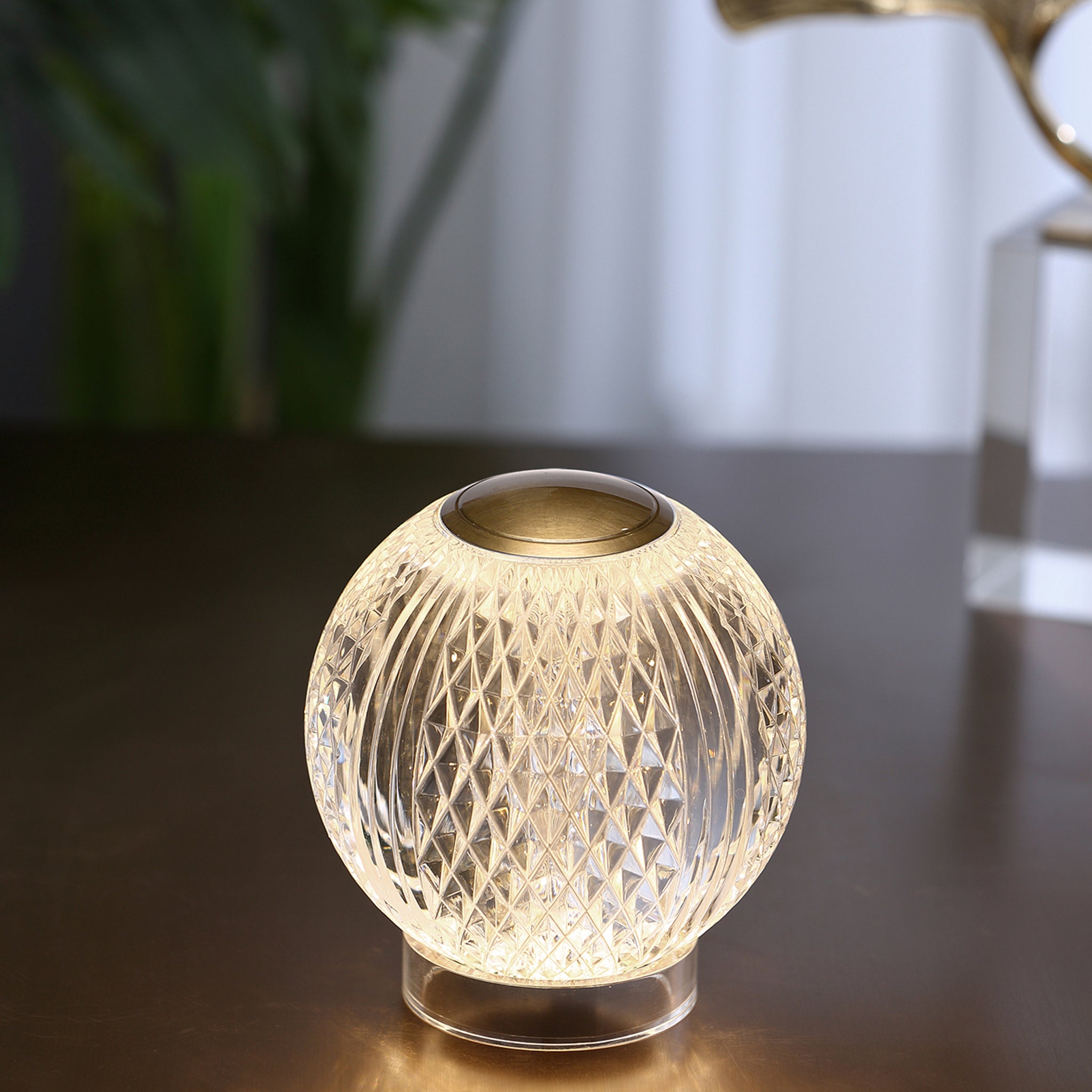 Ardenne Faceted Crystal Lamp - Wisteria