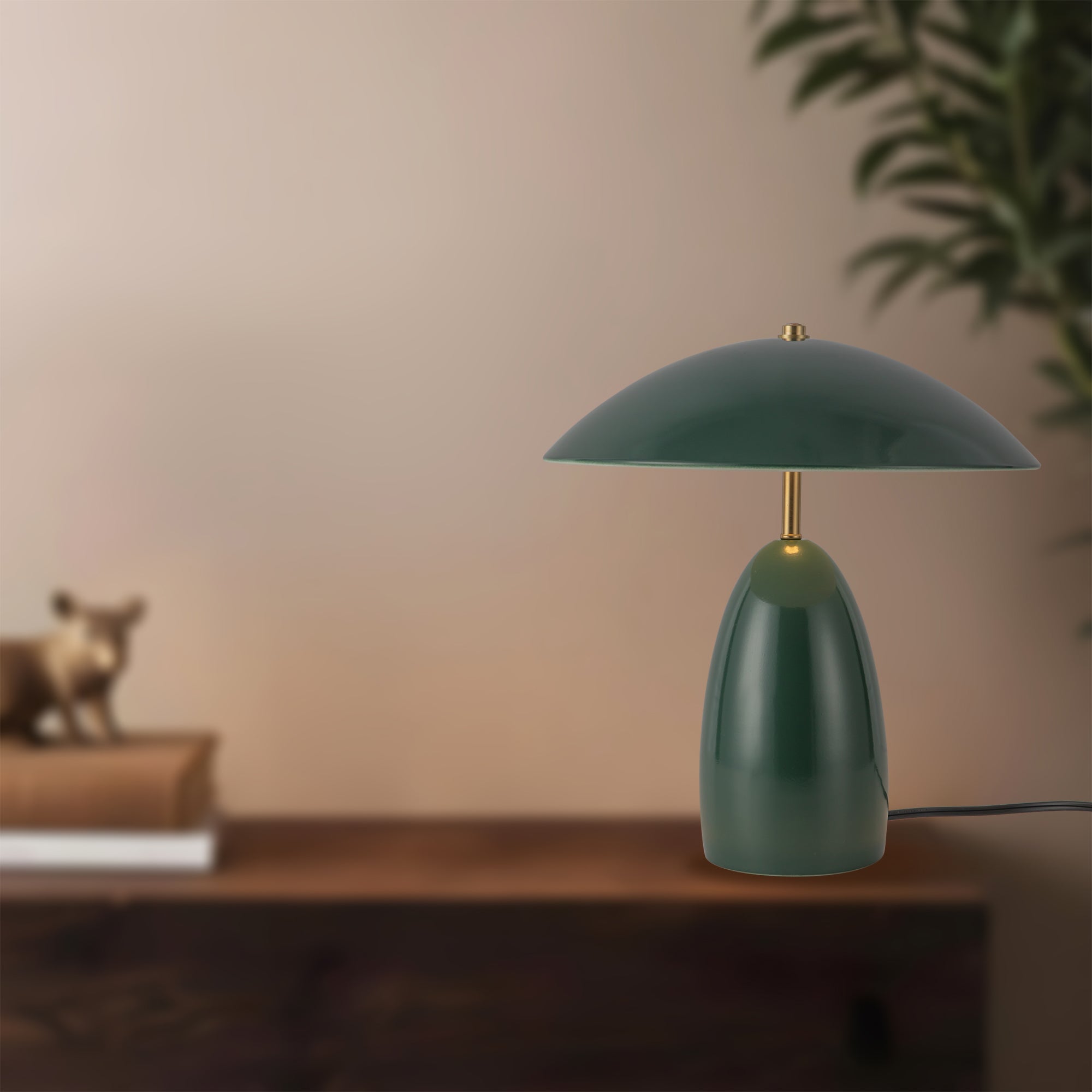 Cavira Metal Dome Tablelamp - Wisteria