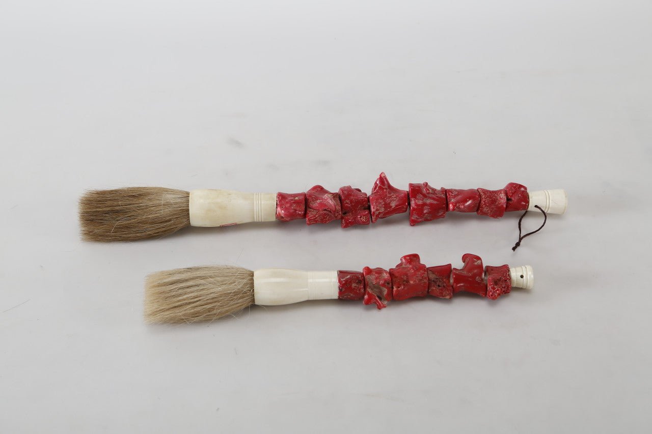 Corvara Coral Calligraphy Brush - Wisteria