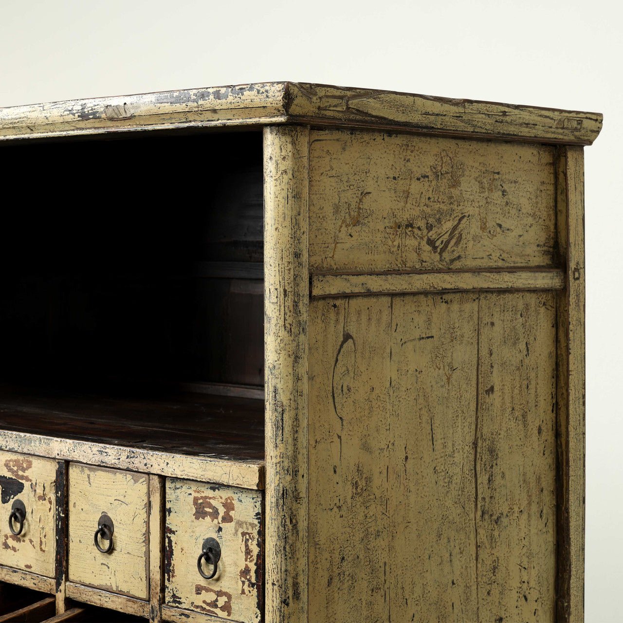 Belvoir Vintage Pine Cabinet - Wisteria