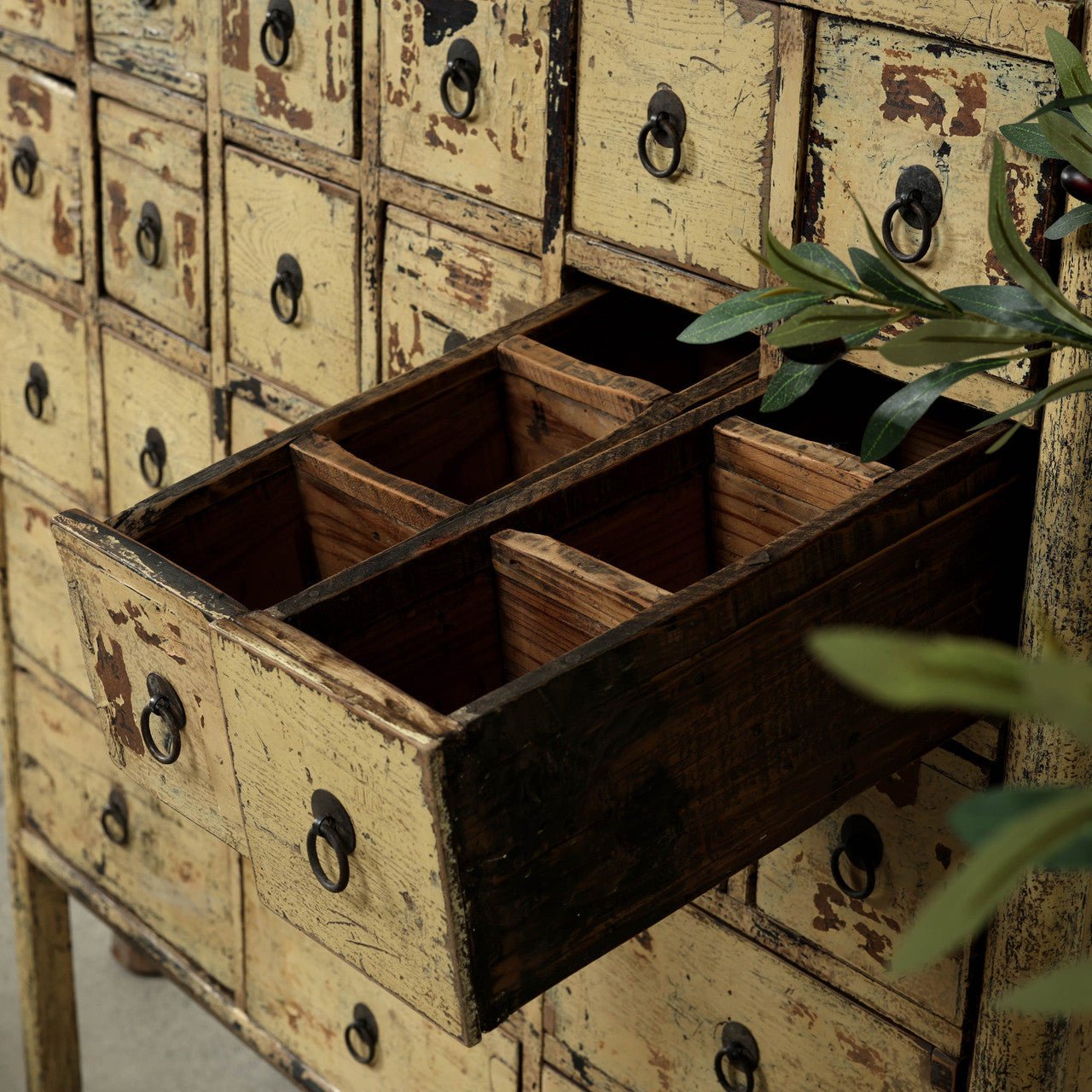 Belvoir Vintage Pine Cabinet - Wisteria