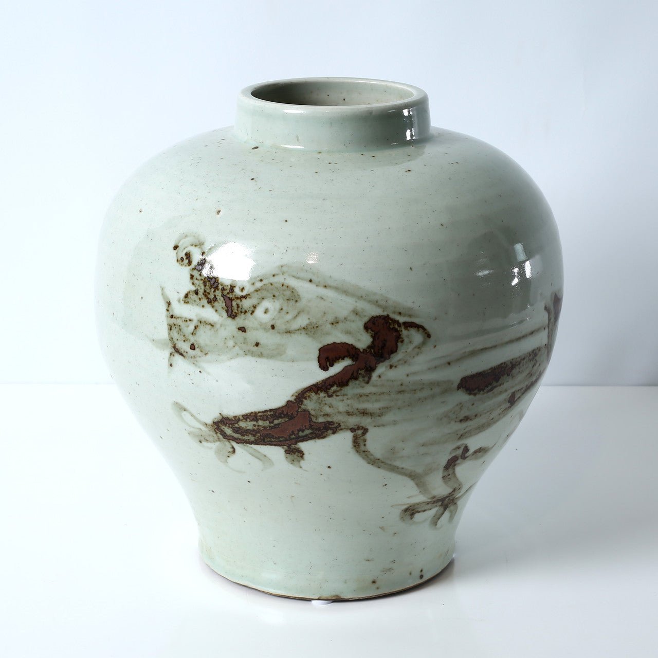 Yunhai Glazed Dragon Vase - Wisteria