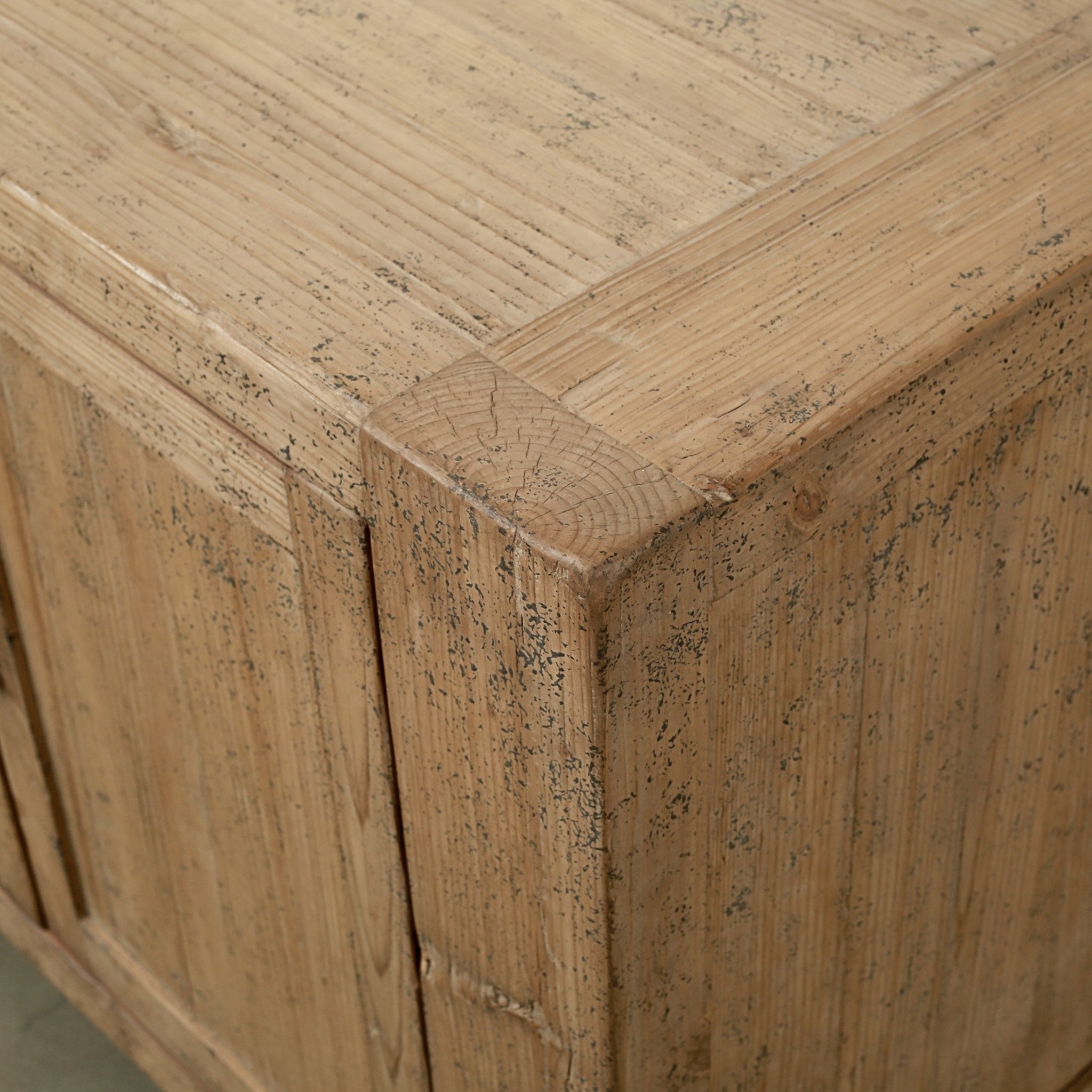 Ili Elm Media Cabinet - Wisteria