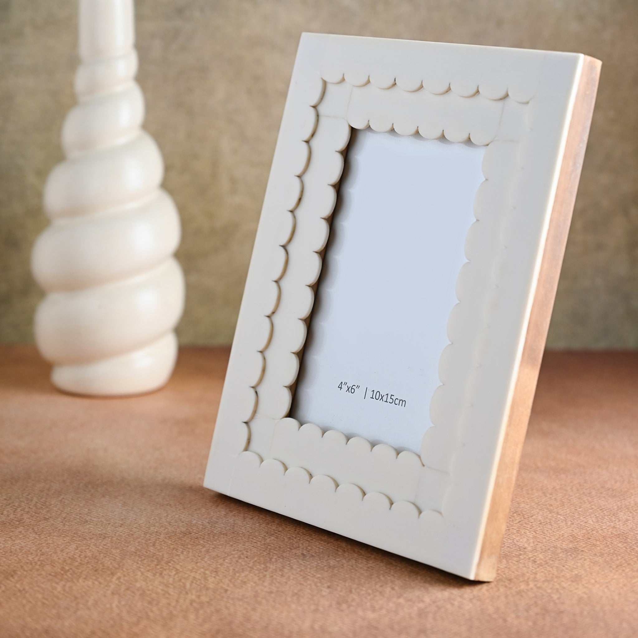Mirette Scalloped Frame - Wisteria
