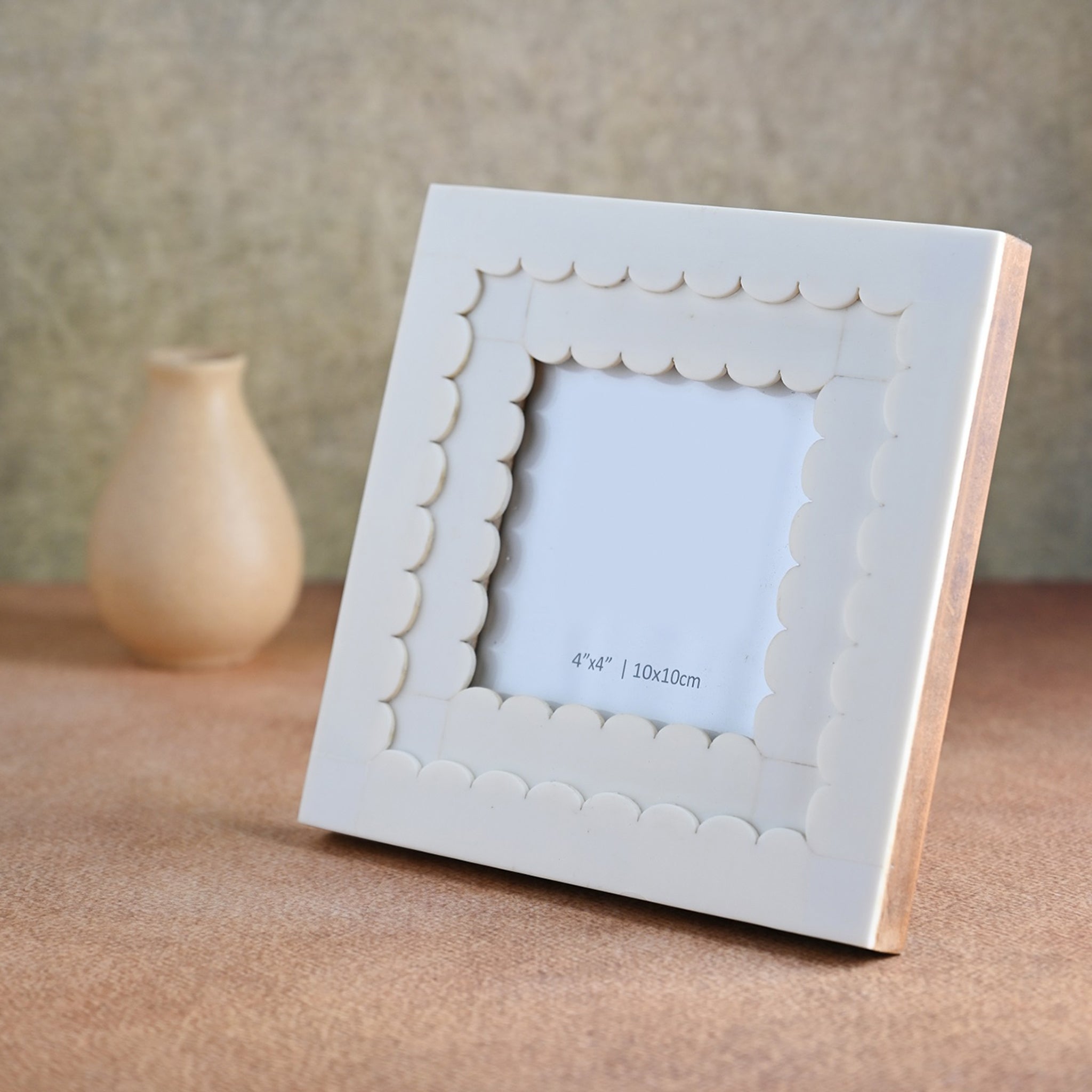Mirette Scalloped Frame - Wisteria