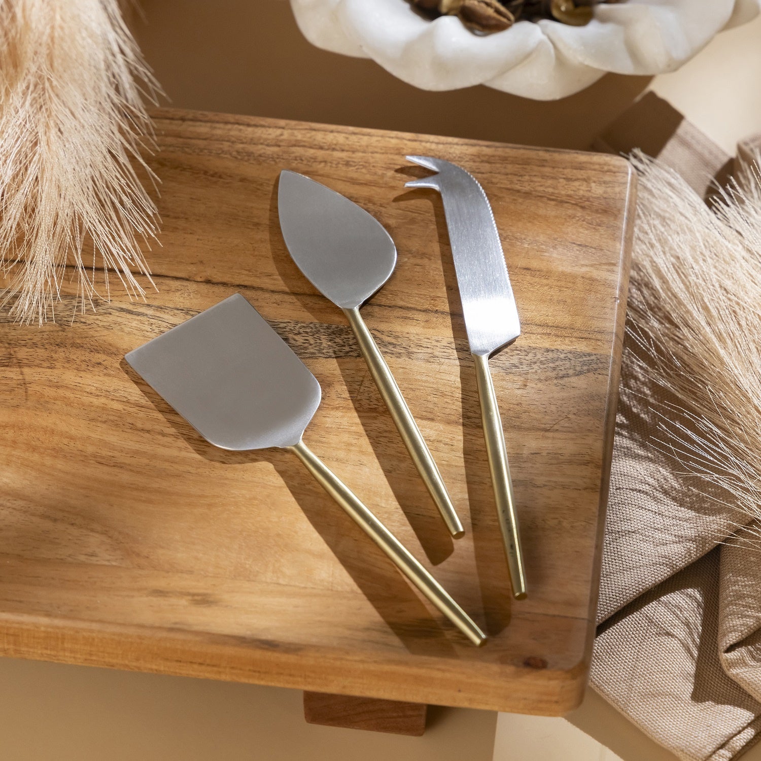 Sorellin Cheese Serving Set - Wisteria