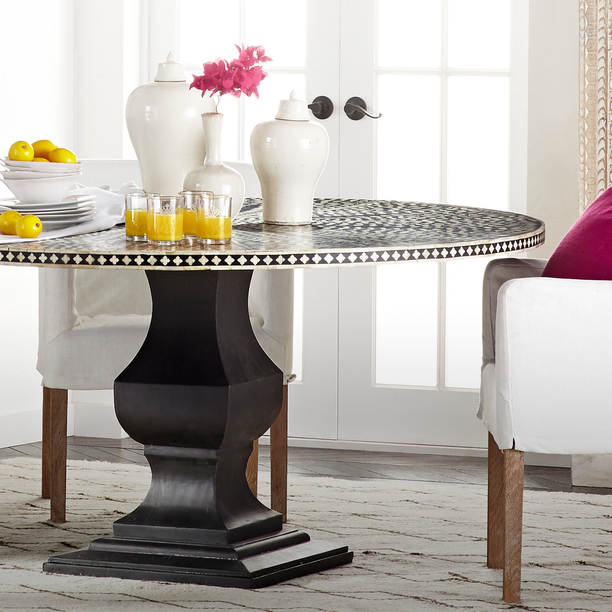5-DiningTables_f7603a73-d357-449a-baf7-e1ca9977868d.jpg