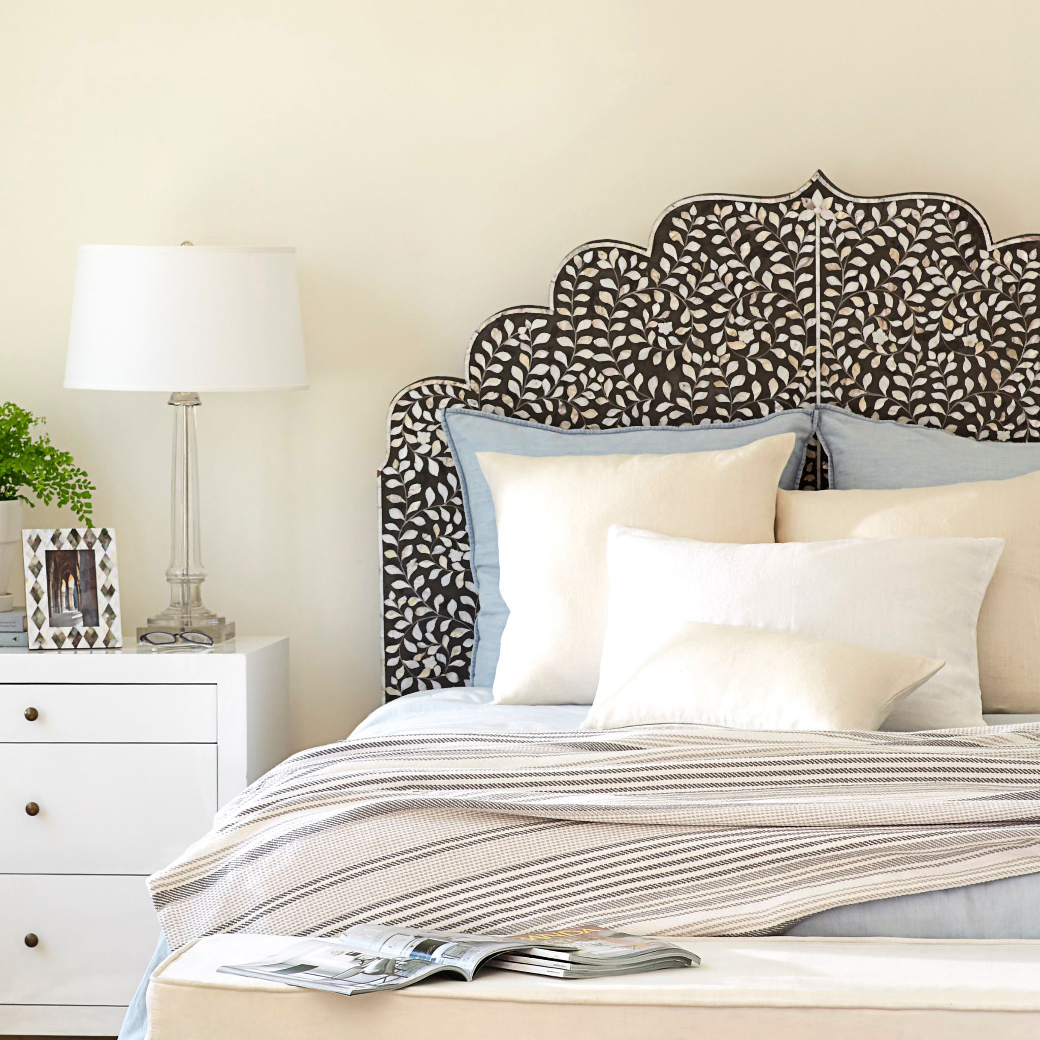 Kumiko Queen Bed Wenge - Urban Ladder