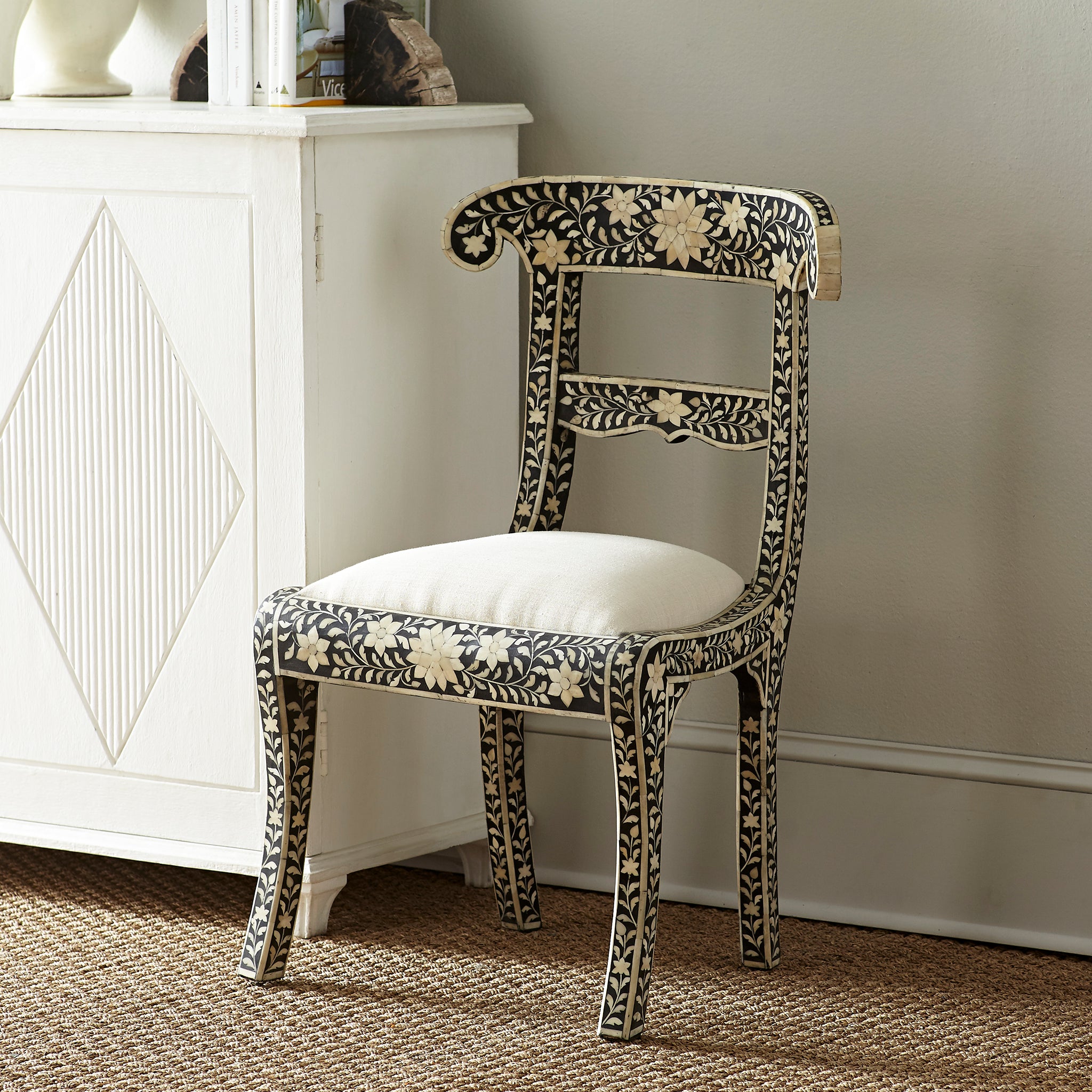 Regency chair discount