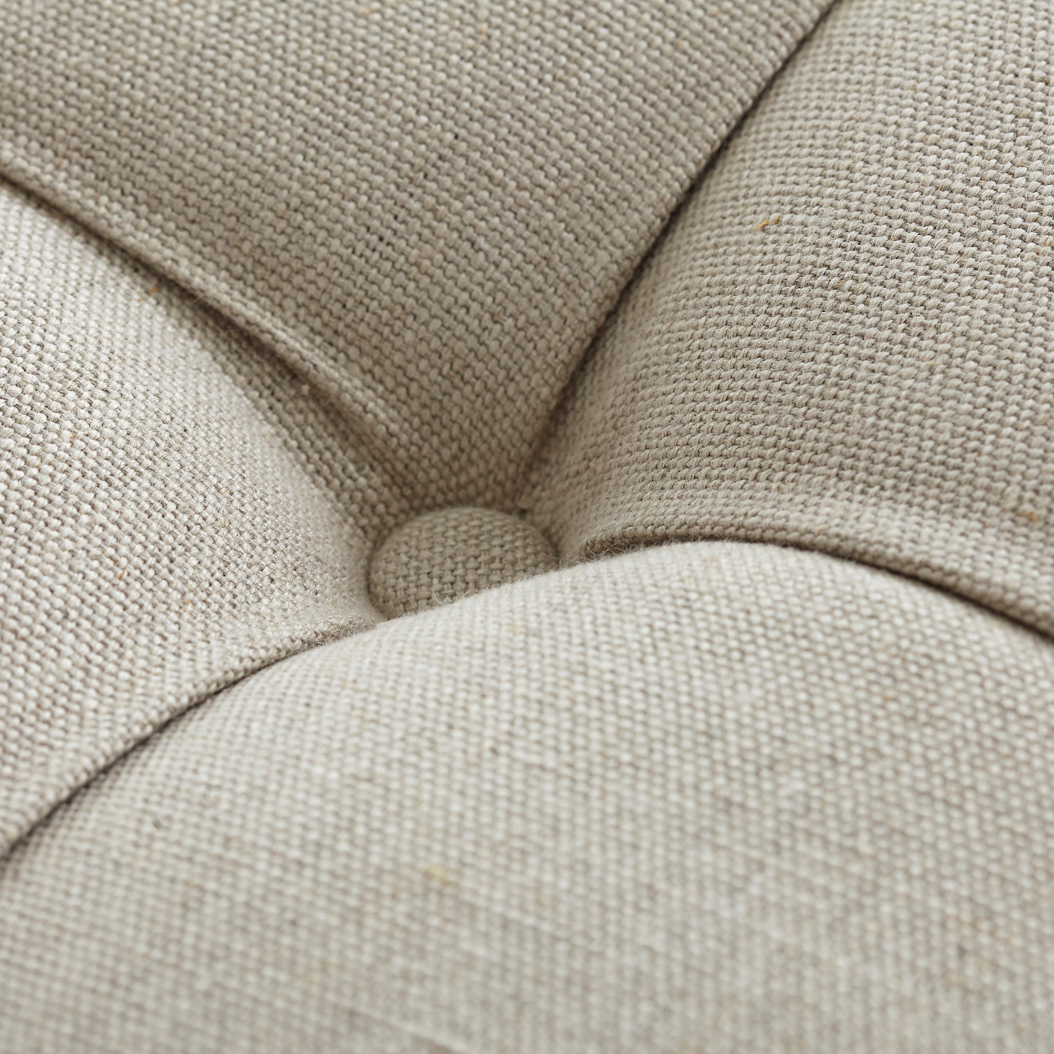 Chesterfield Bench – close-up of Stone tufted cushion fabric and stitching.