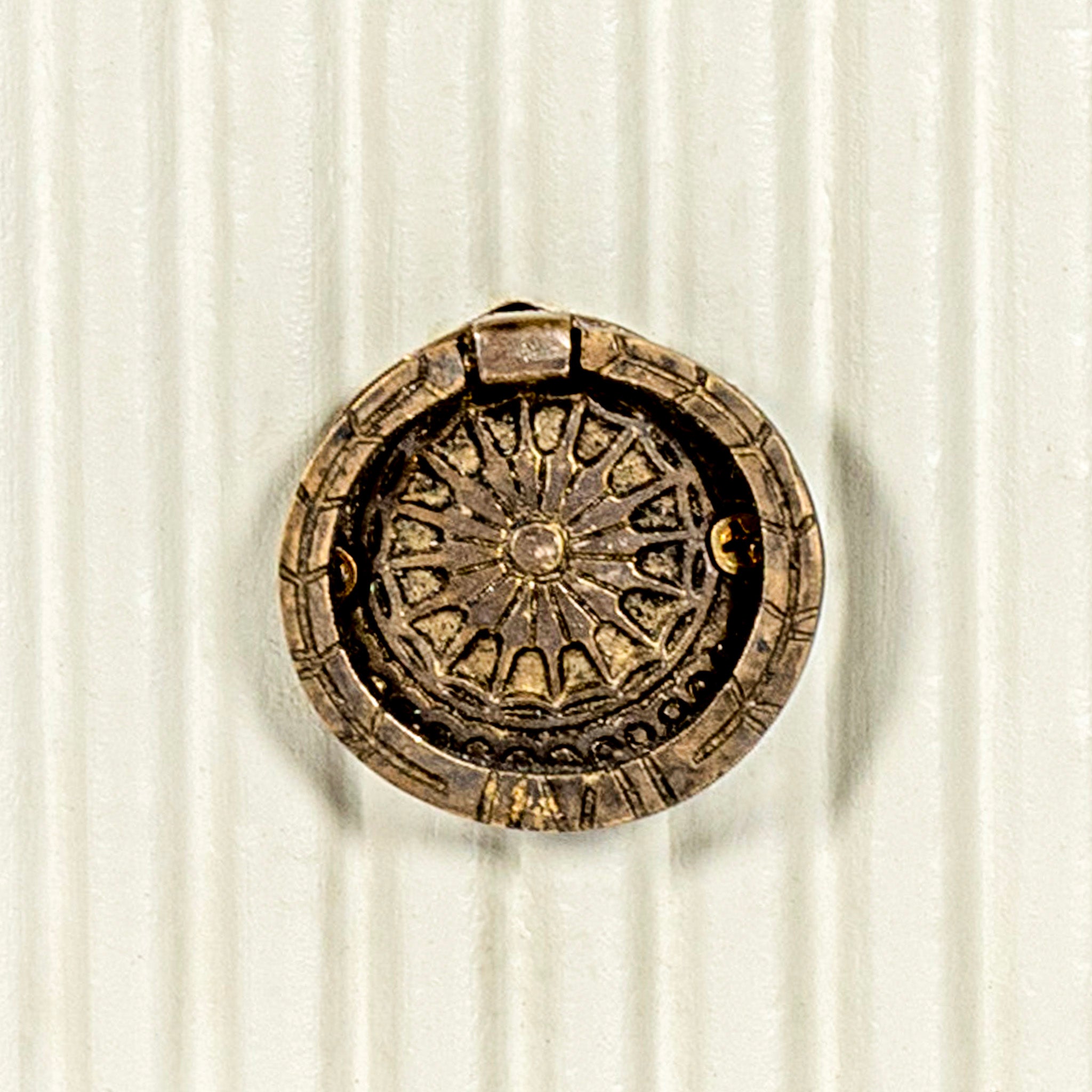  Lincoln Chest Closeup View Of Knob