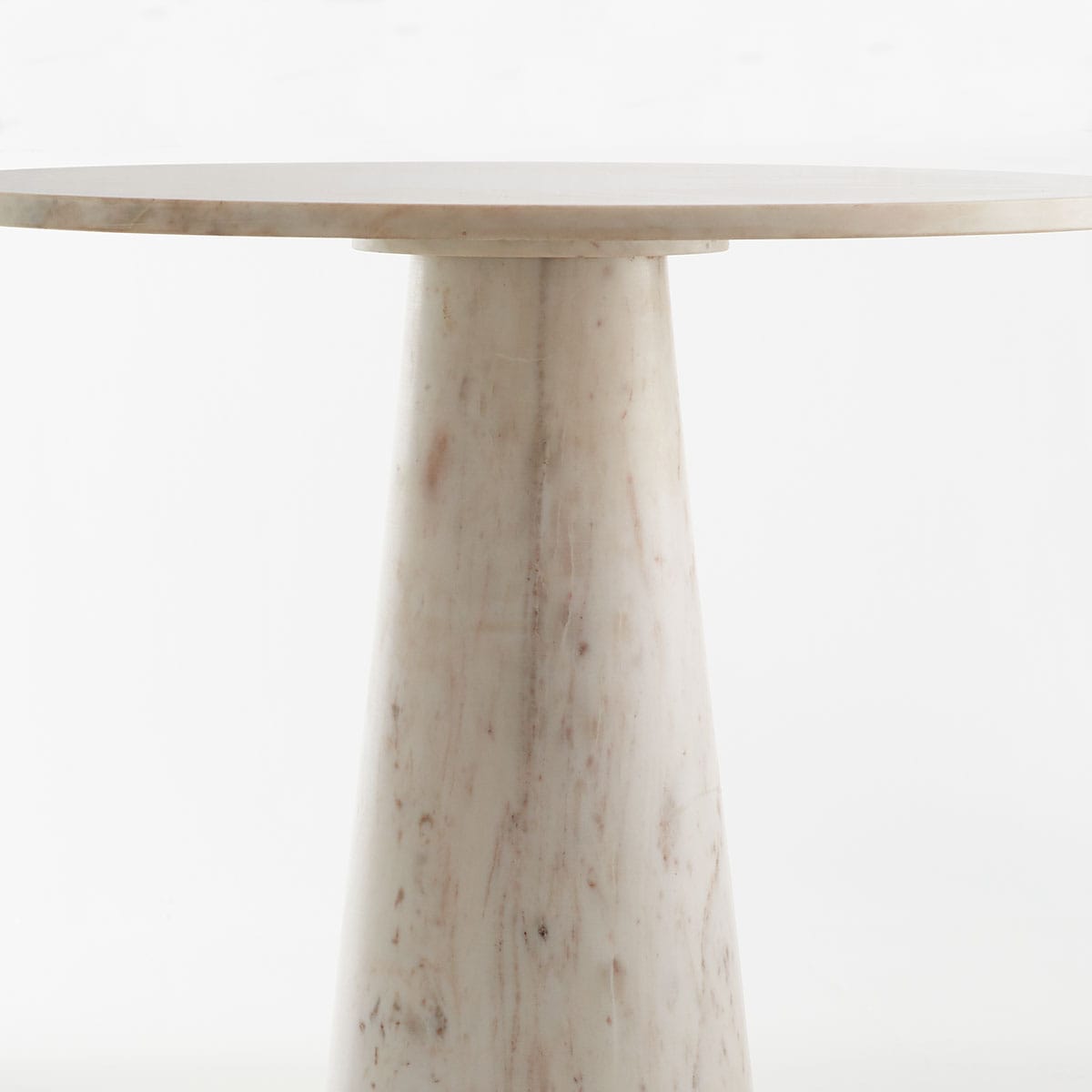 Banswara Marble Side Table – Close-up of the marble pedestal base, smooth polished surface.