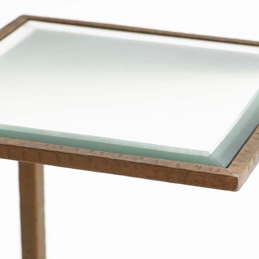 Accent and Side Tables Wisteria