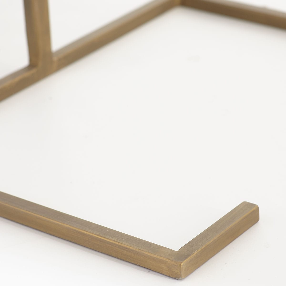 Modern Pull-Up Table