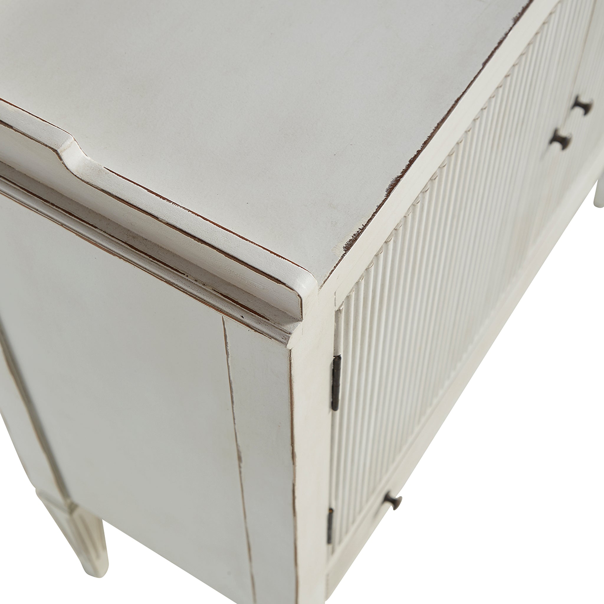 Cream Mahogany Cabinet with Ribbed Detailing