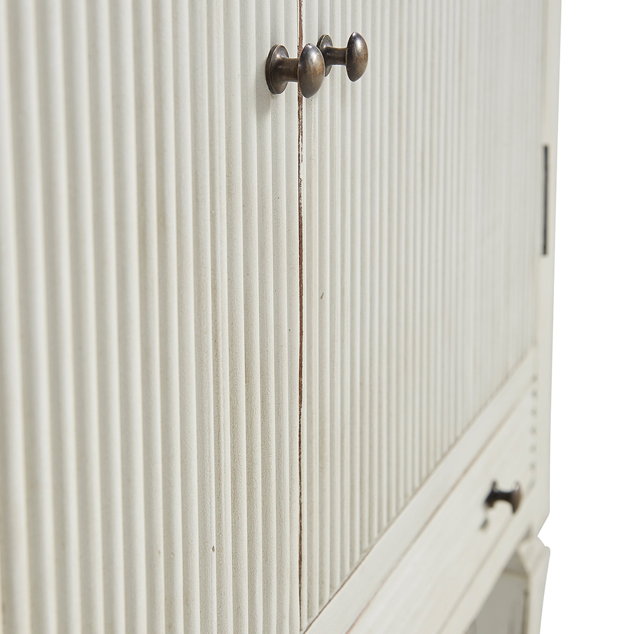 Cream Mahogany Cabinet with Ribbed Detailing