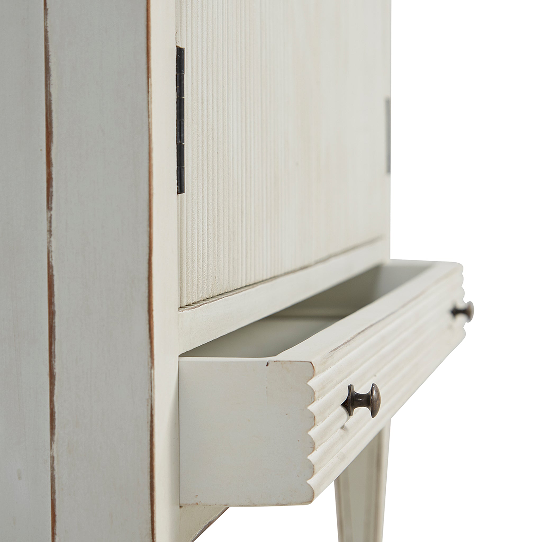 Cream Mahogany Cabinet with Ribbed Detailing