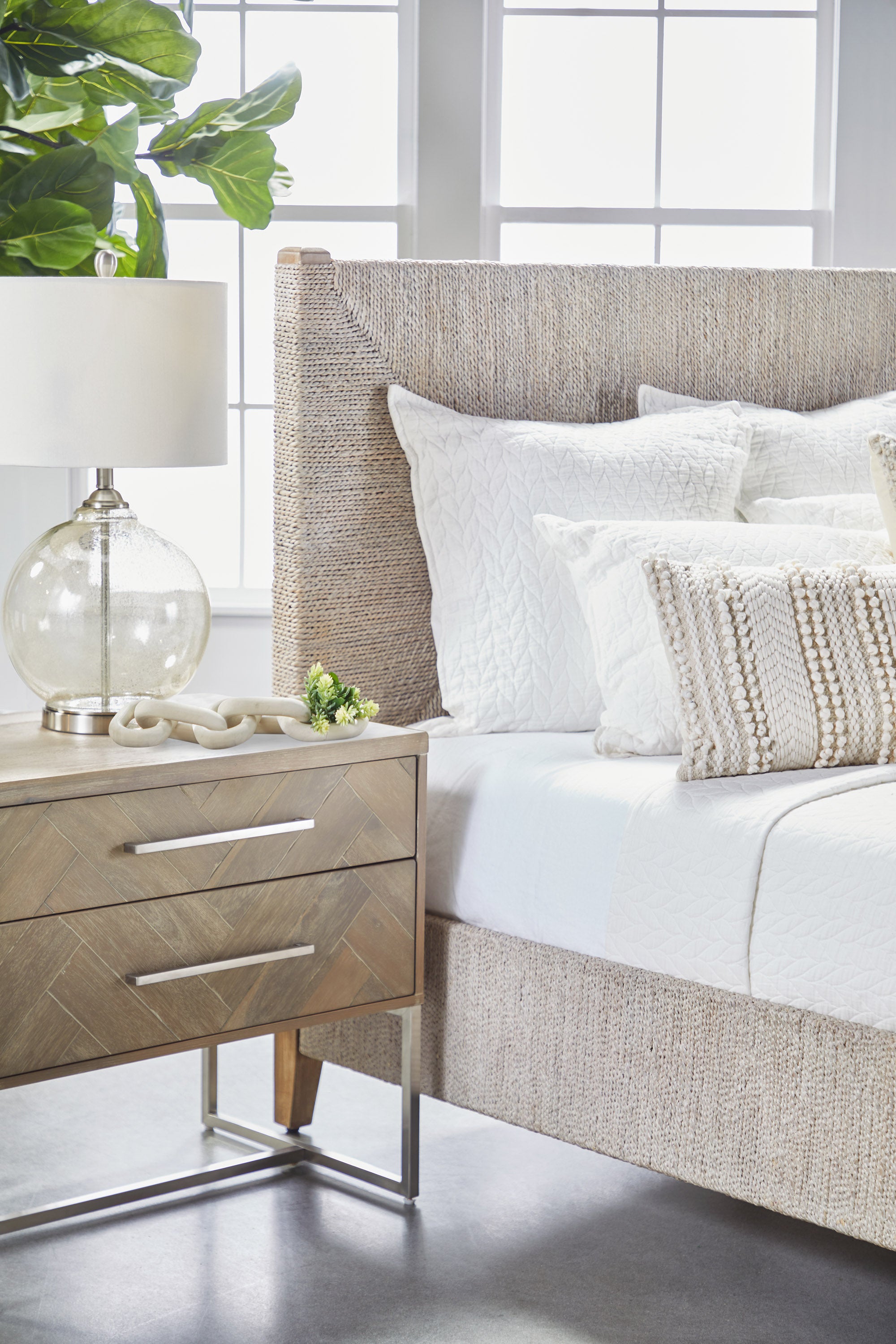 Holt Cal King Bed