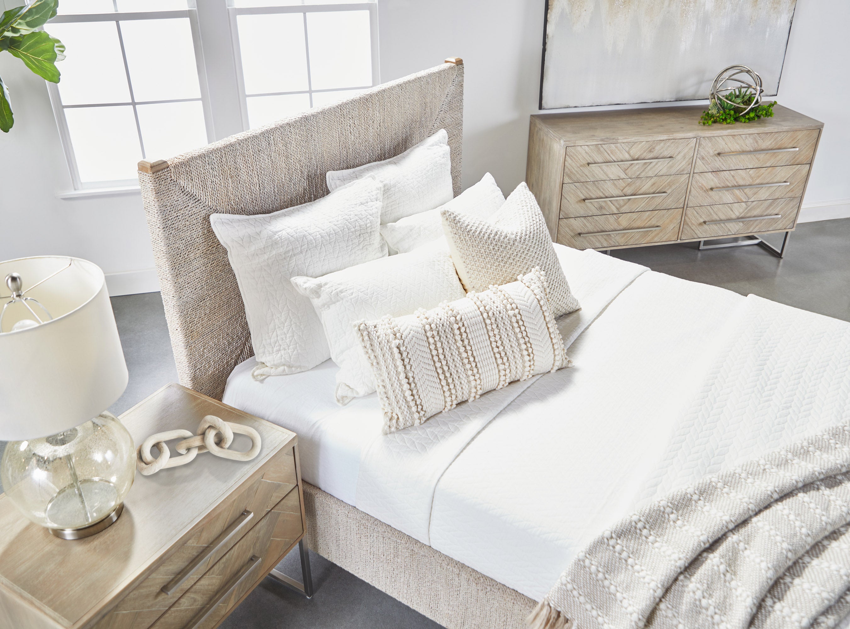 Holt Queen Bed