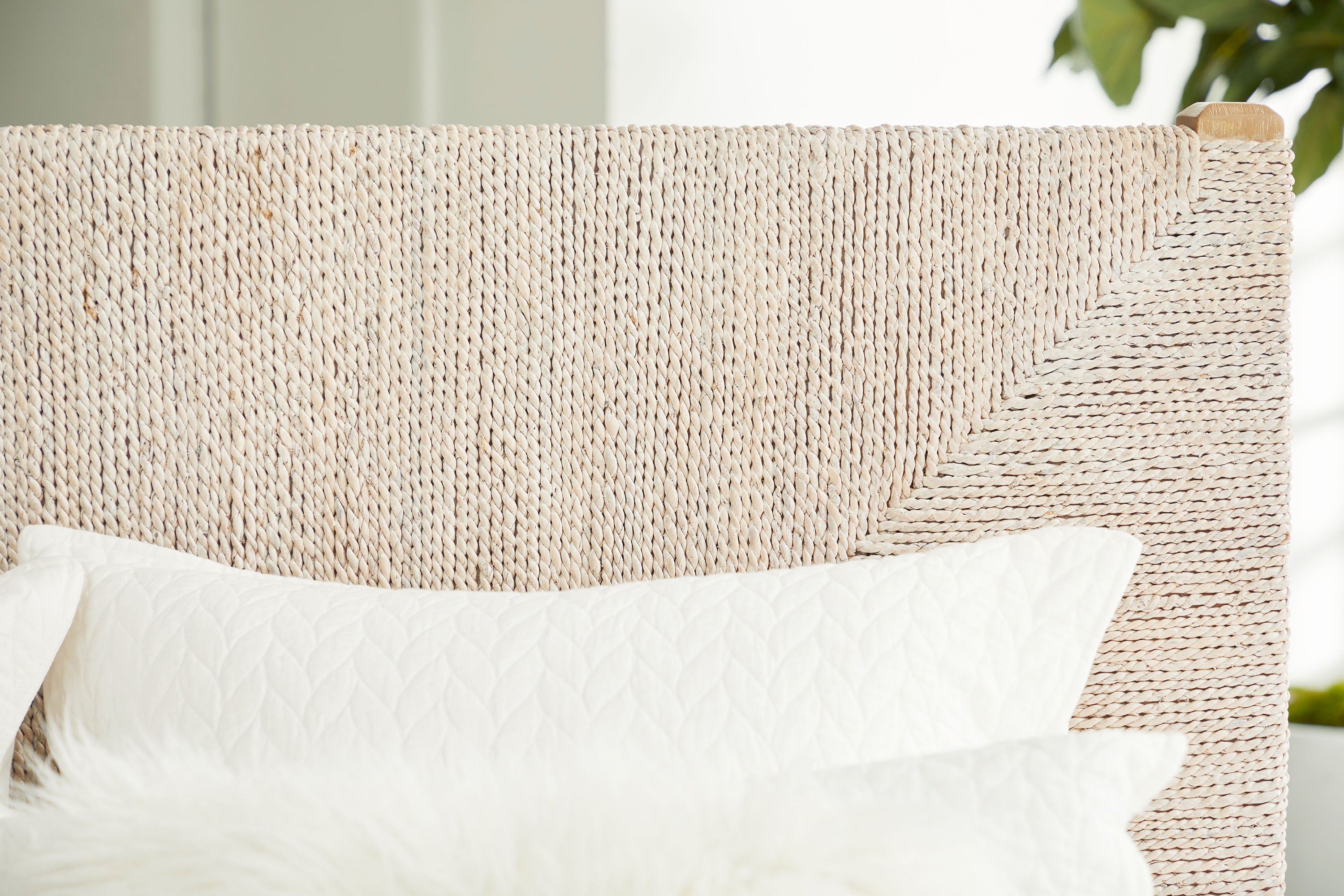 Holt Standard King Bed